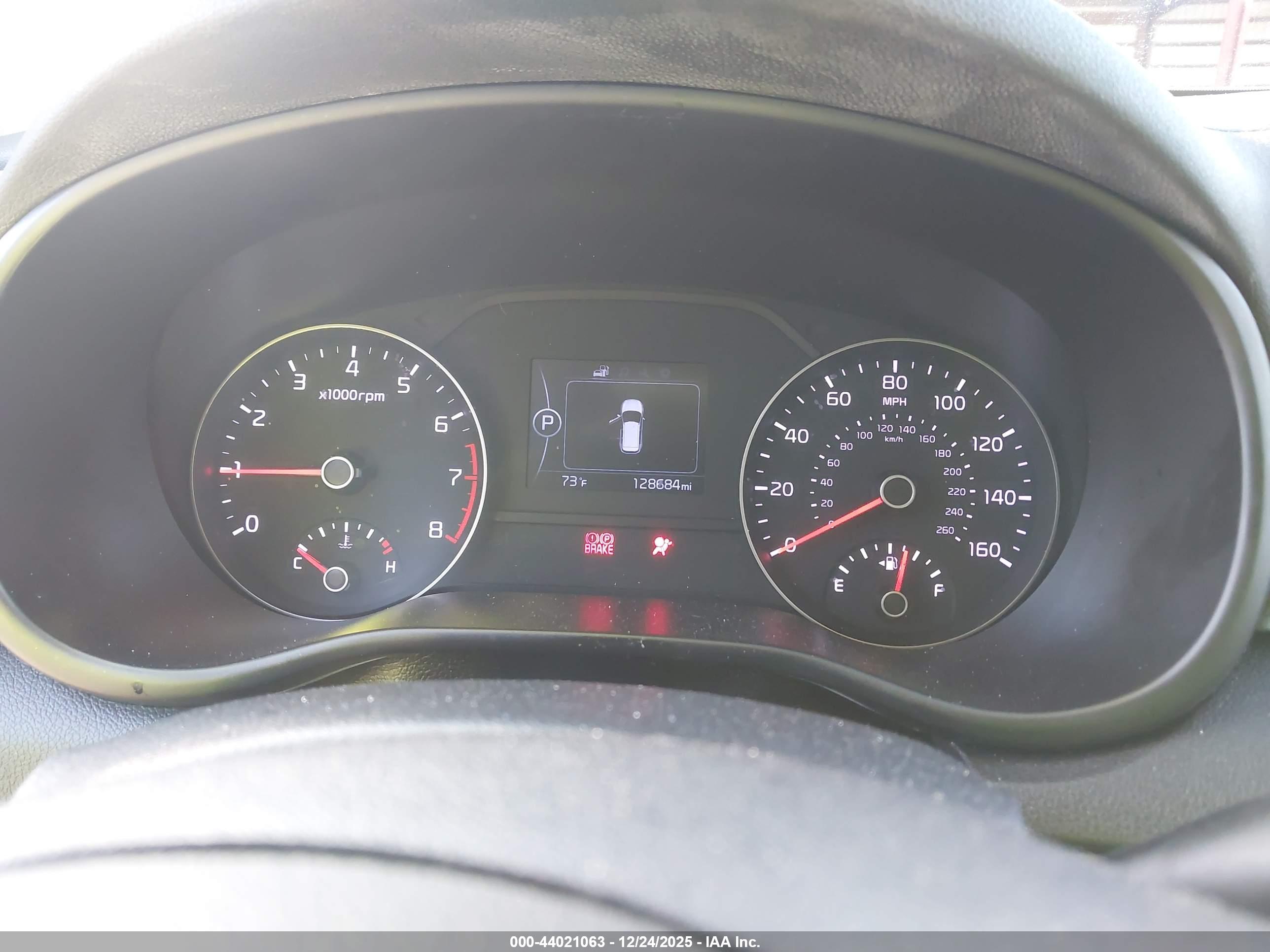 KIA SPORTAGE image 7