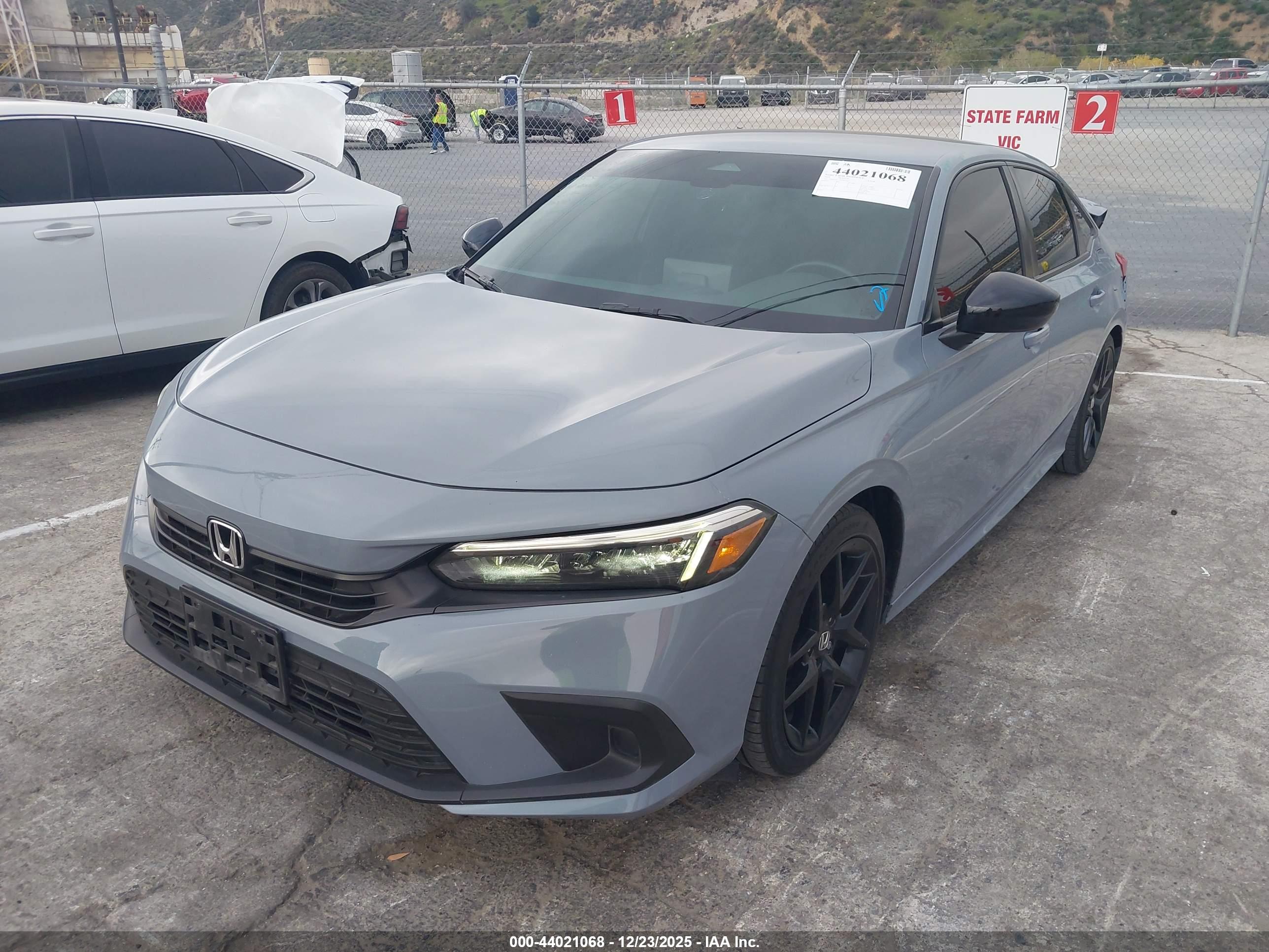 HONDA CIVIC image 2