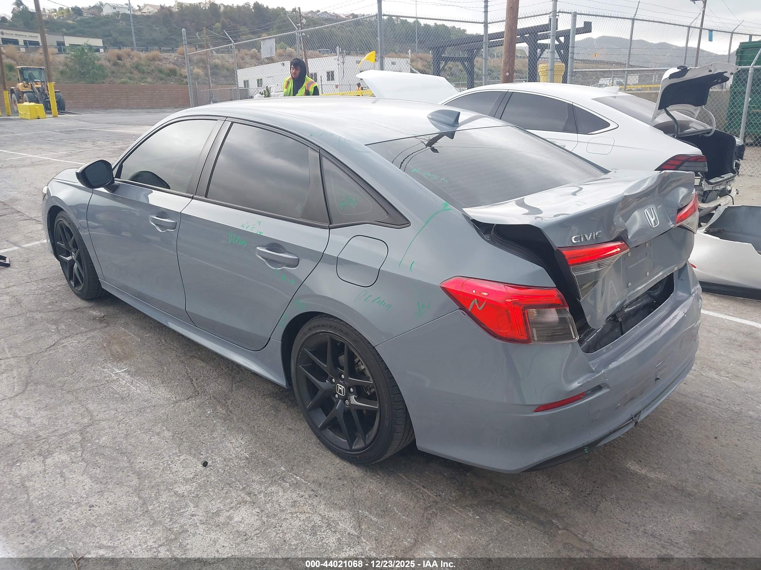 HONDA CIVIC image 3