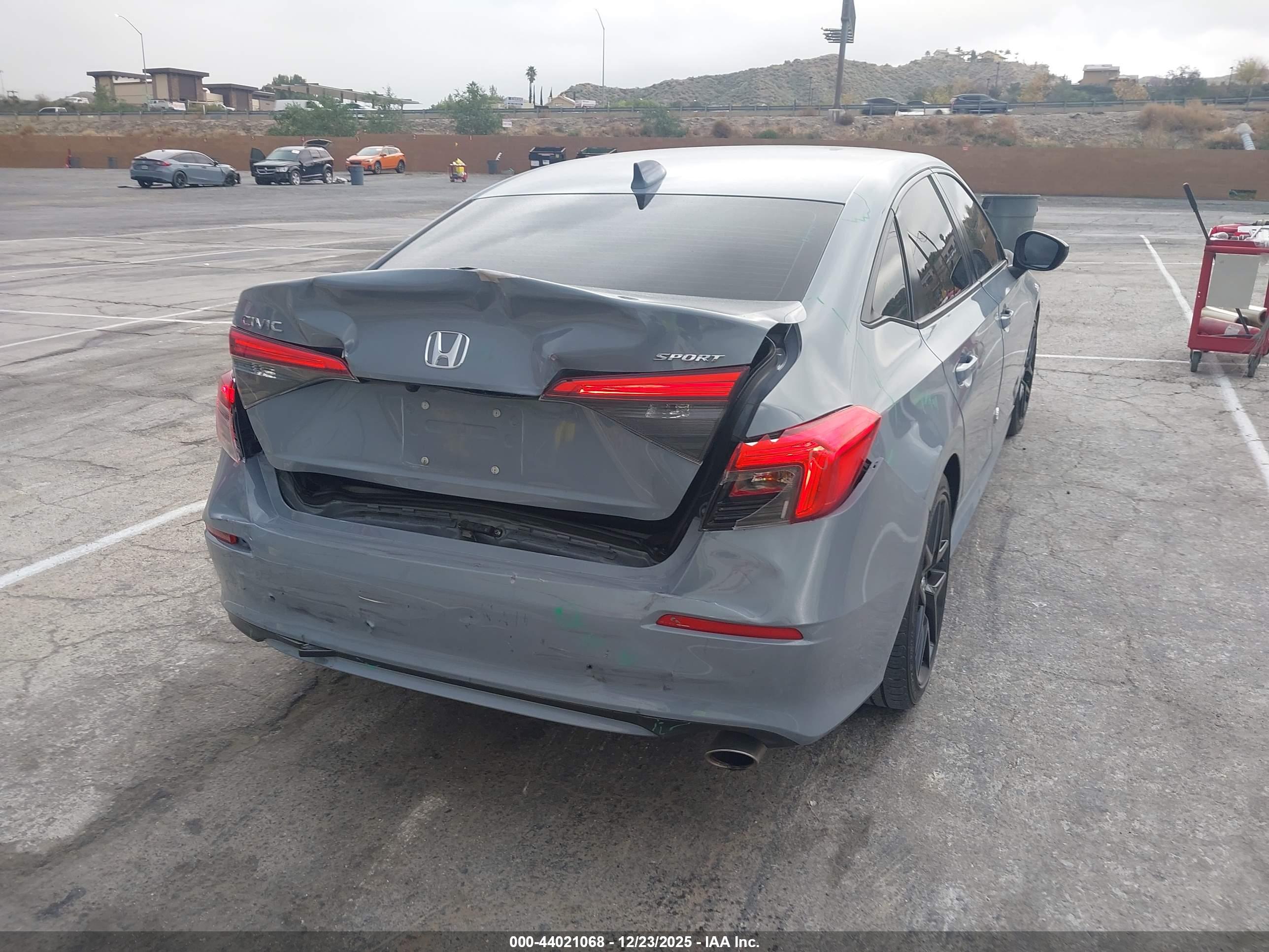 HONDA CIVIC image 4