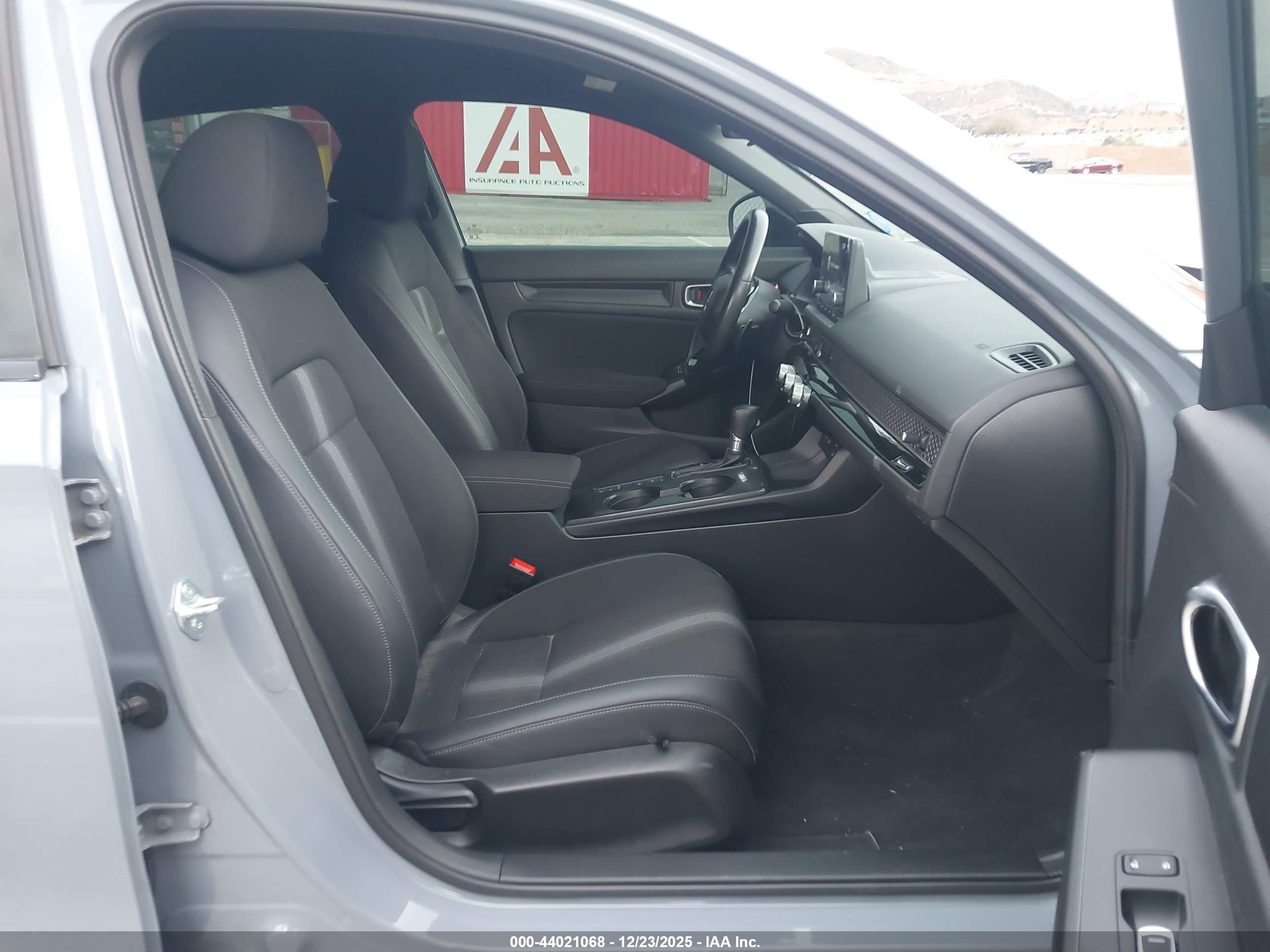 HONDA CIVIC image 5