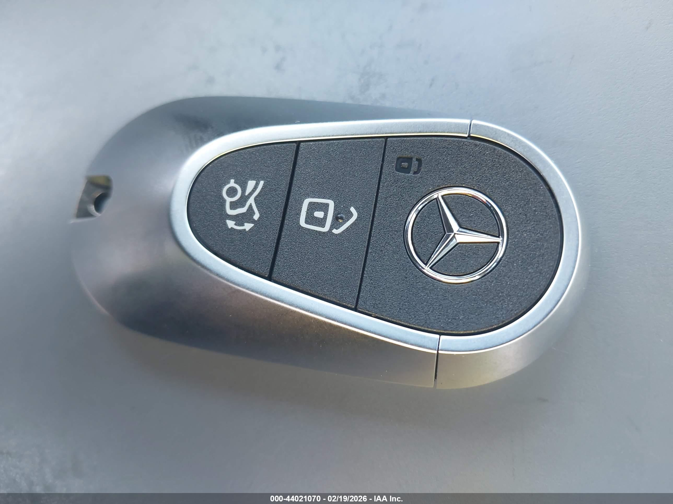 MERCEDES-BENZ C image 11