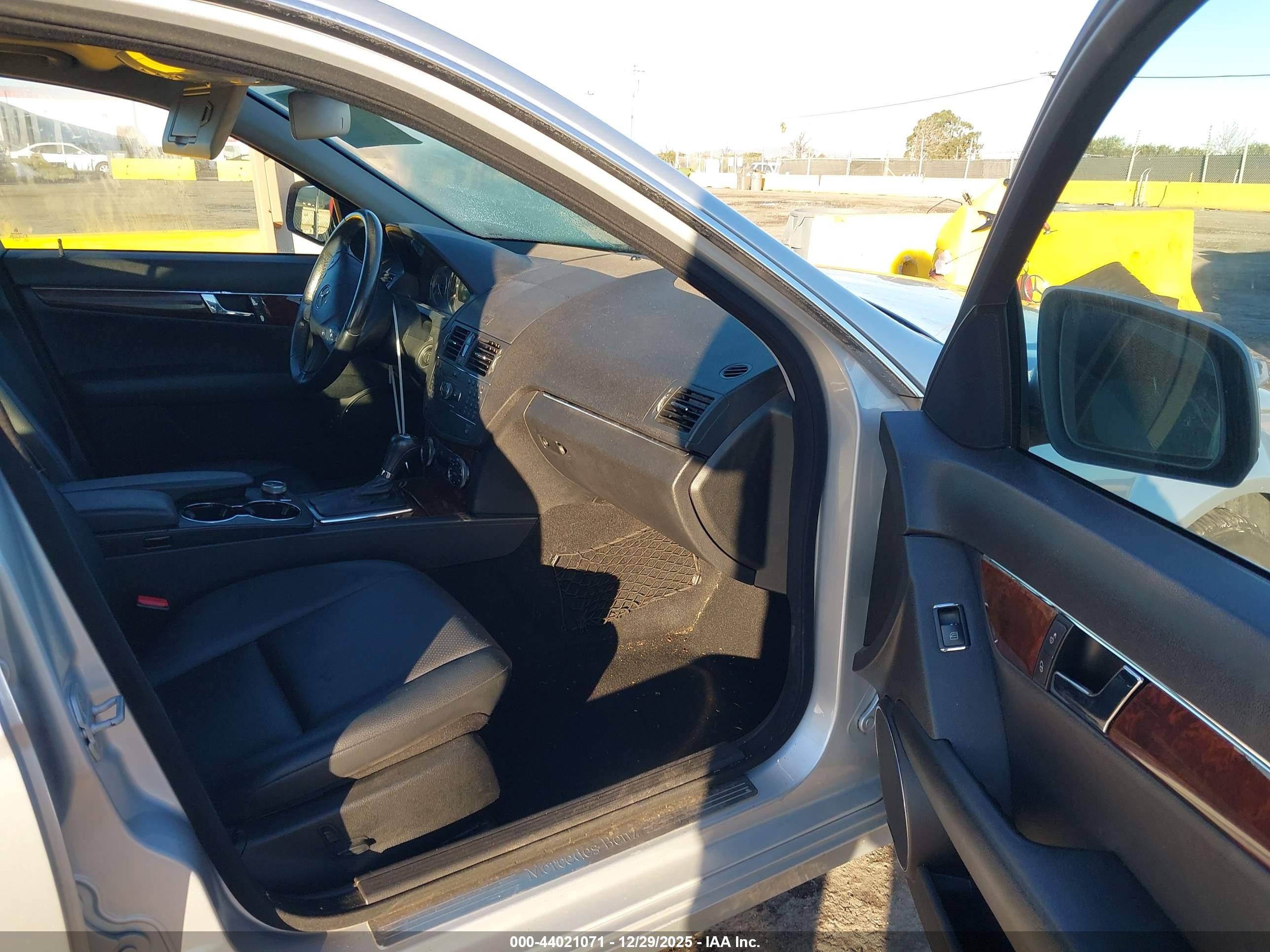 MERCEDES-BENZ C image 5