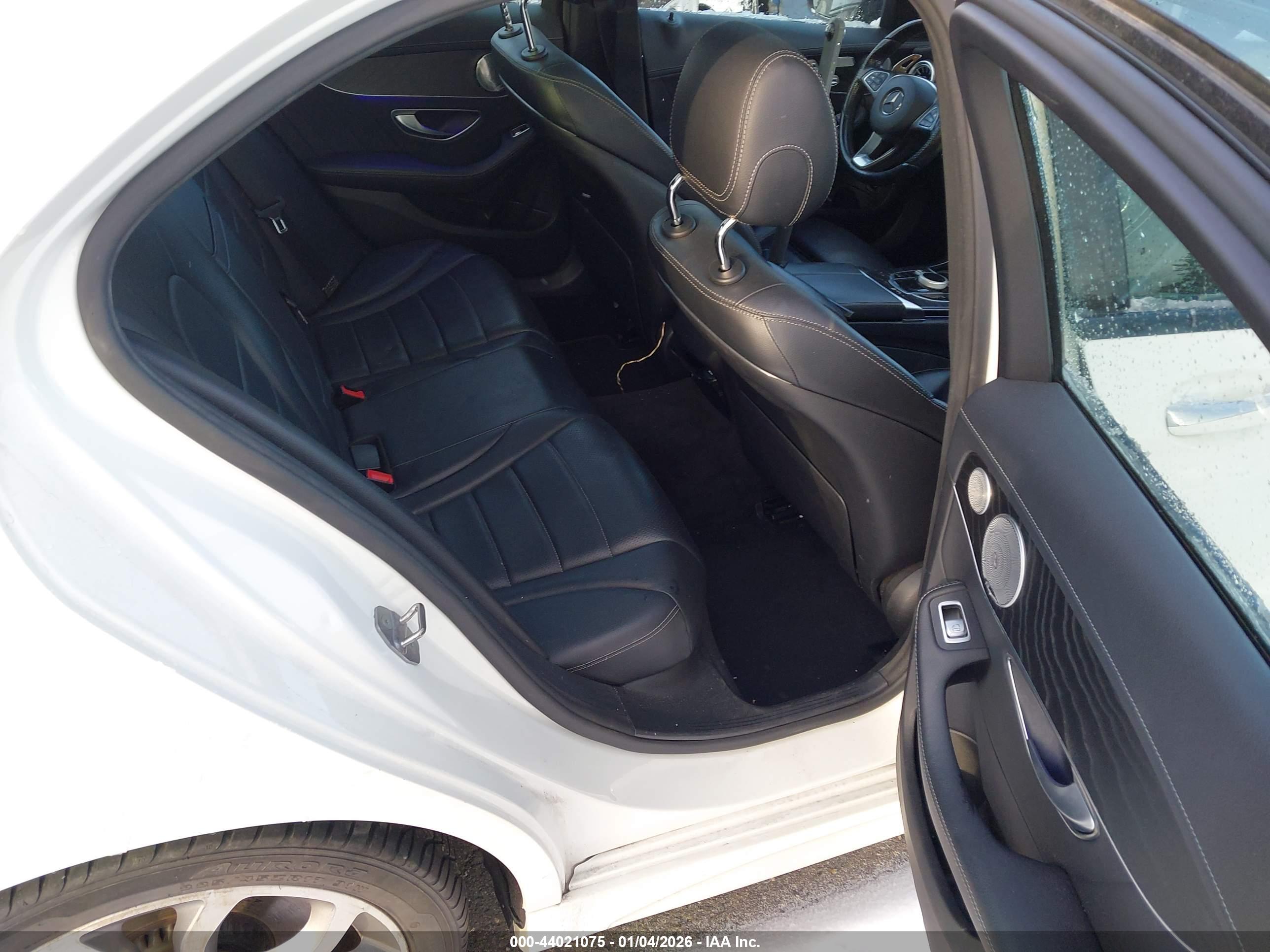 MERCEDES-BENZ C image 8