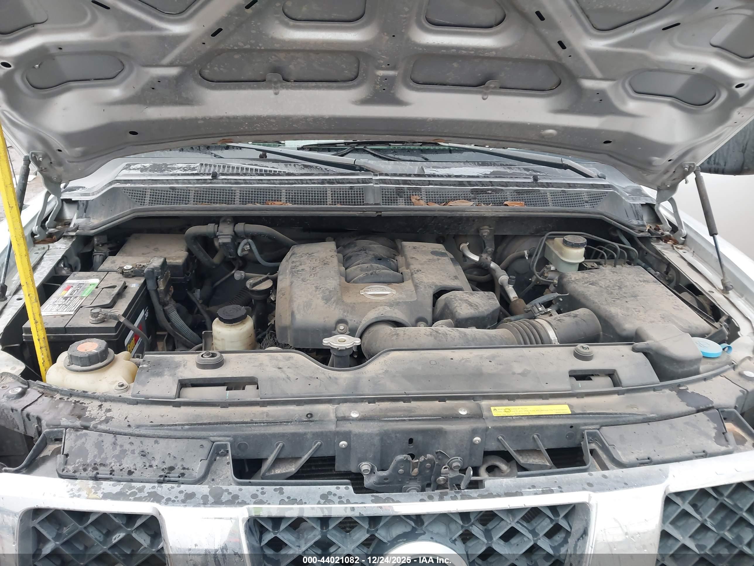 NISSAN TITAN image 10