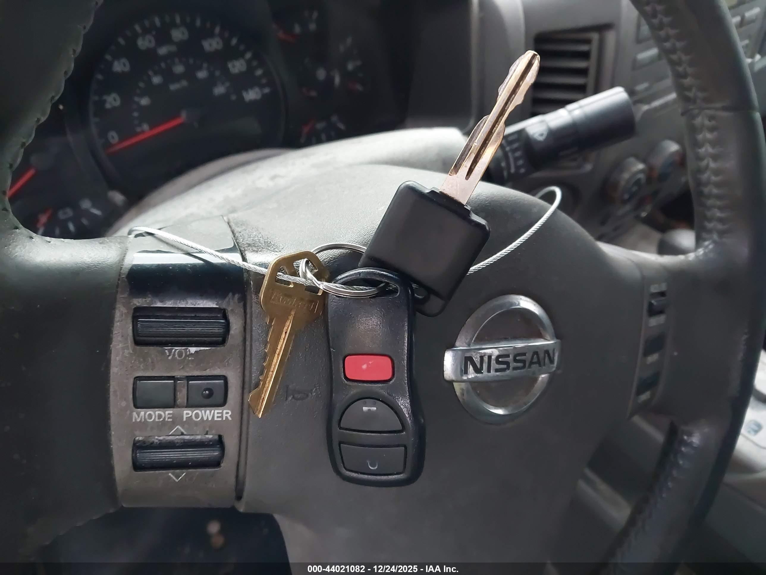 NISSAN TITAN image 11