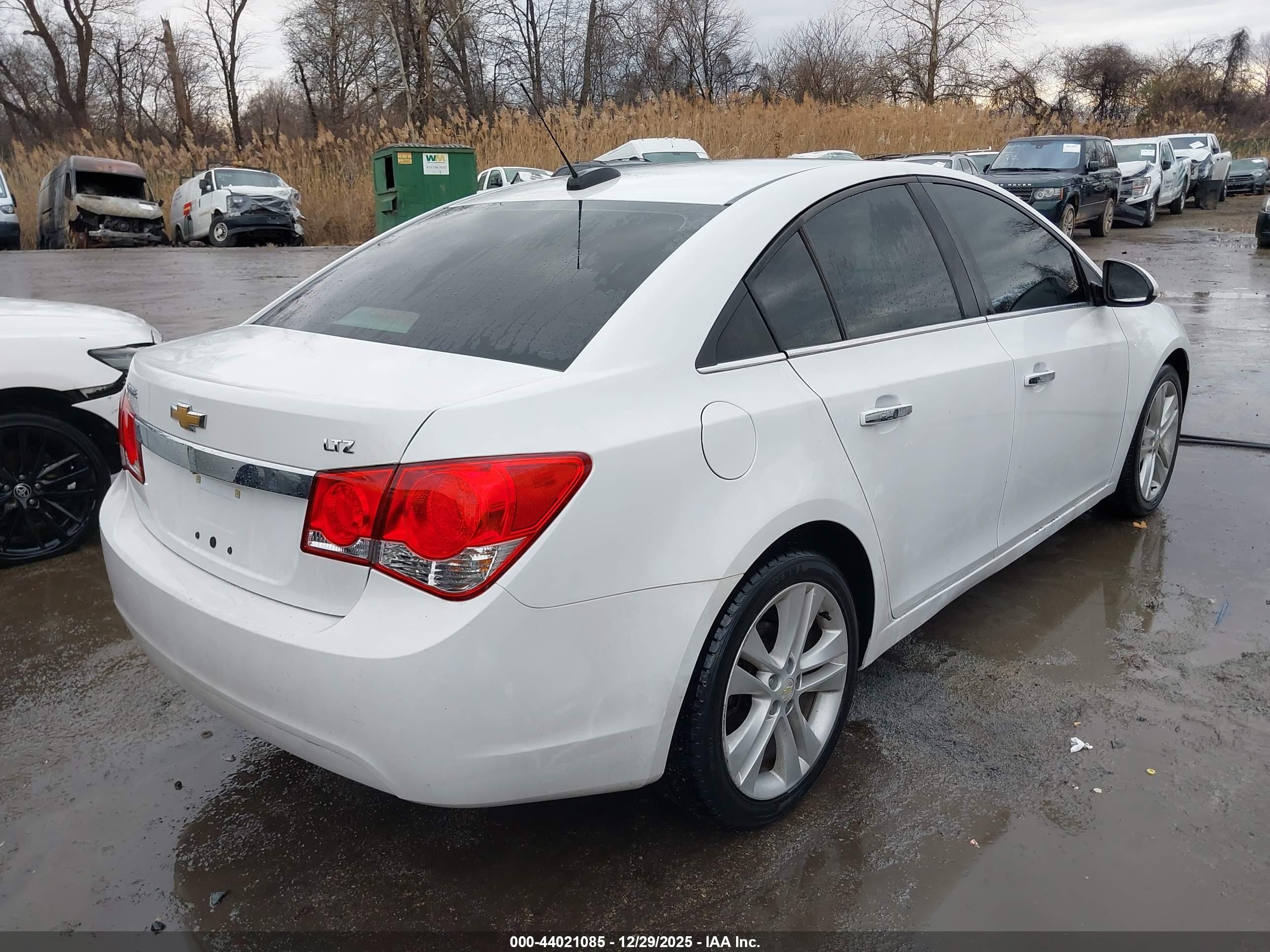 CHEVROLET CRUZE image 4