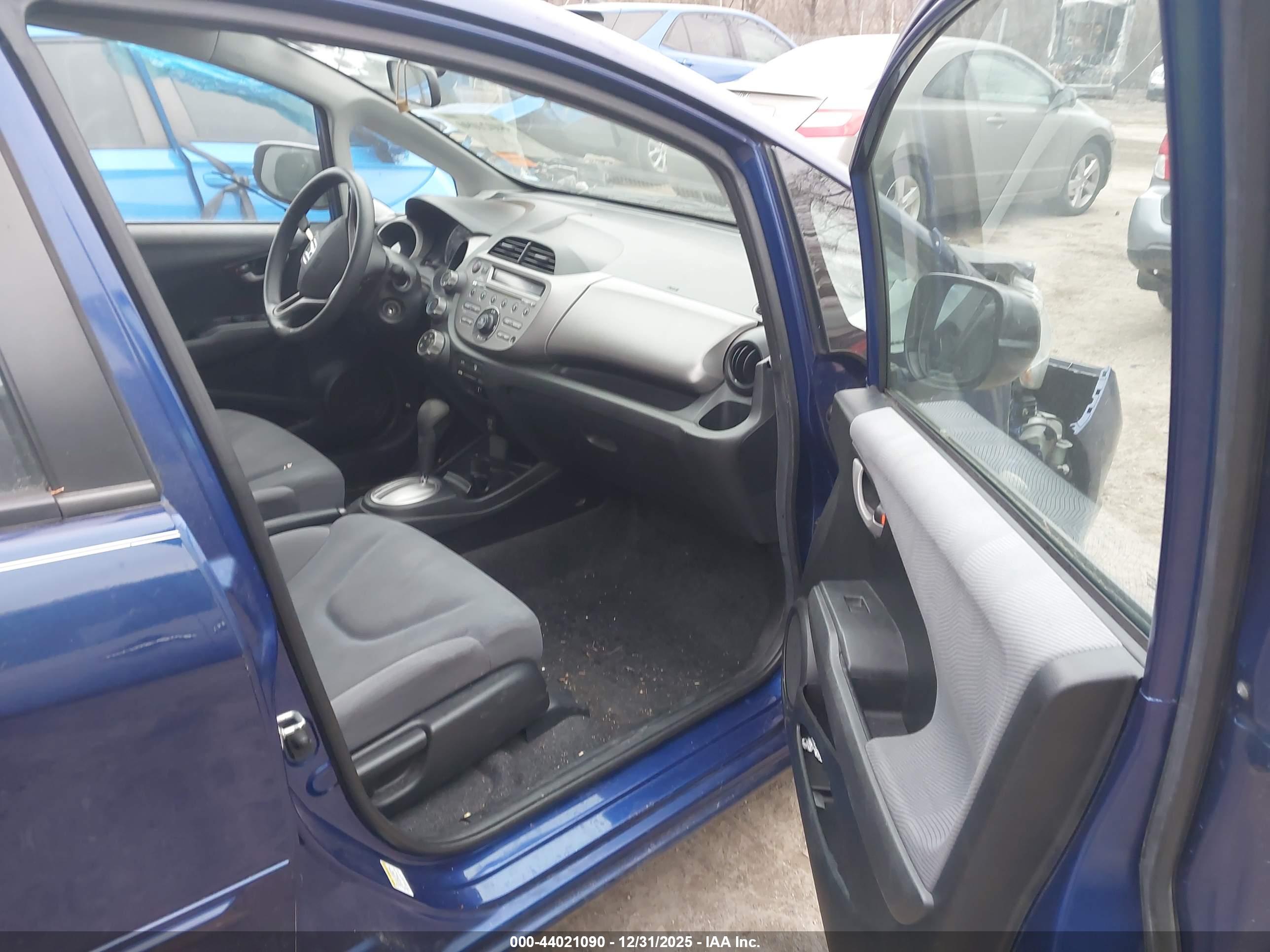 HONDA FIT image 5