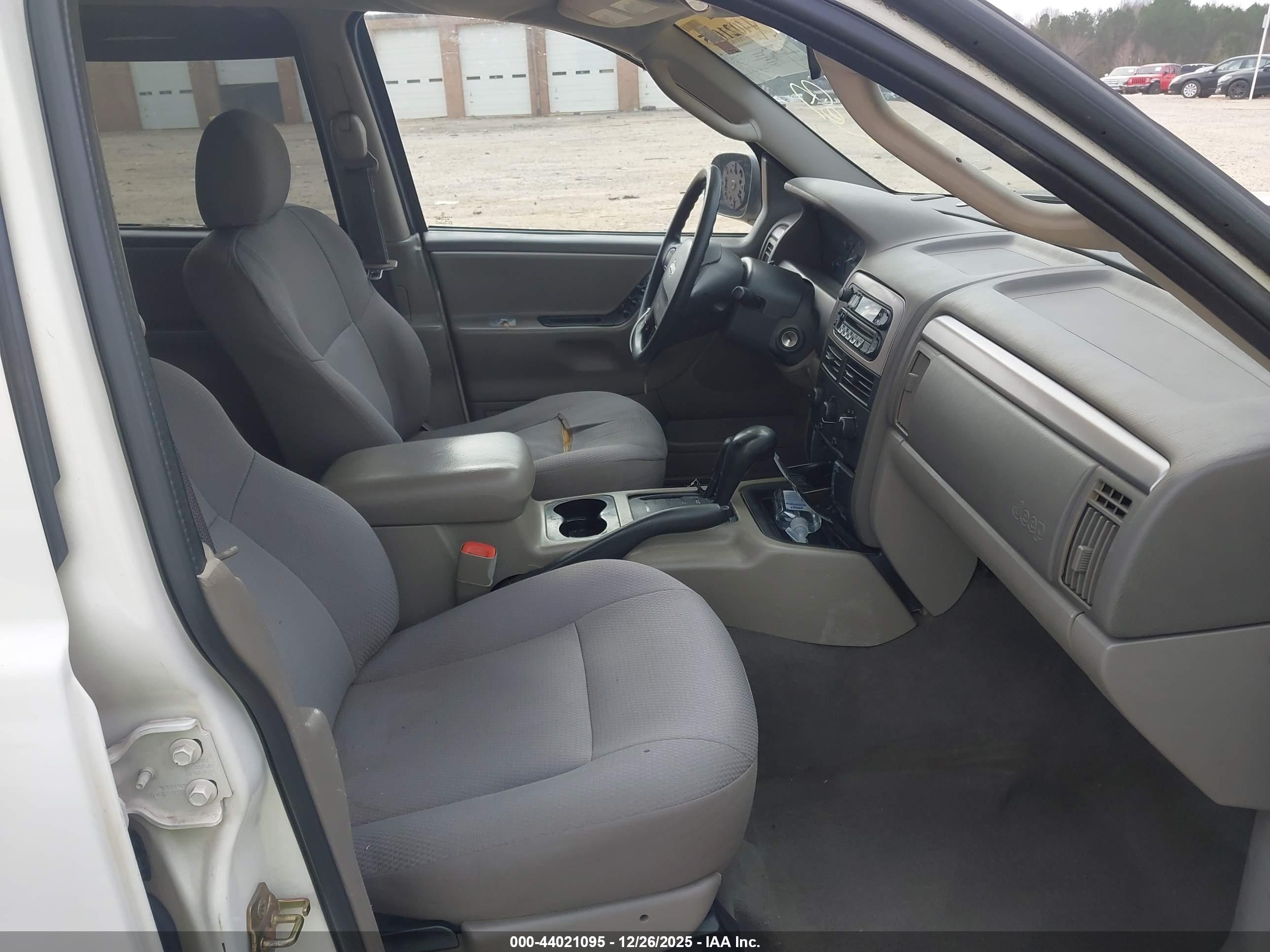 JEEP GRAND image 5