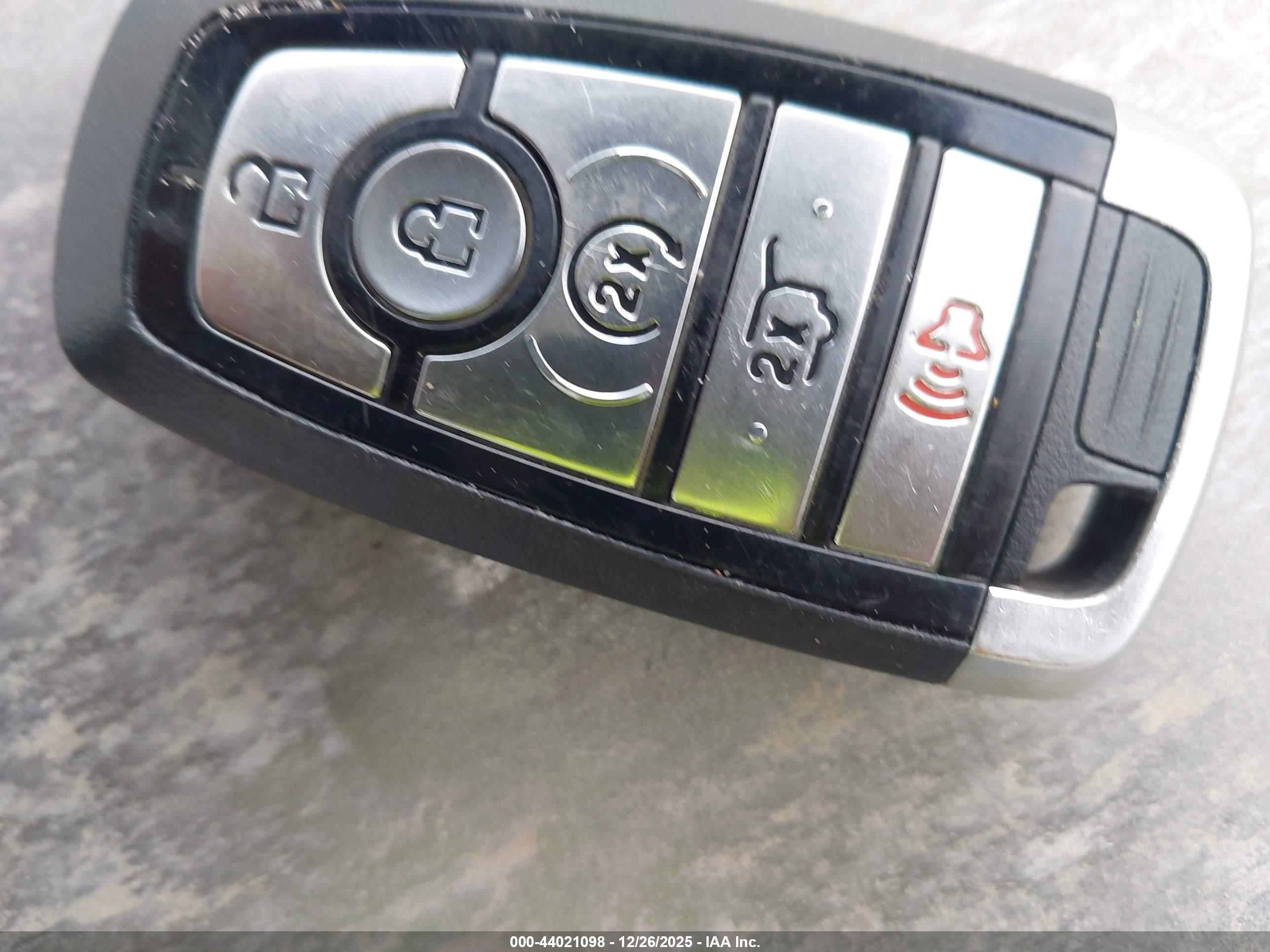 FORD EXPLORER image 11
