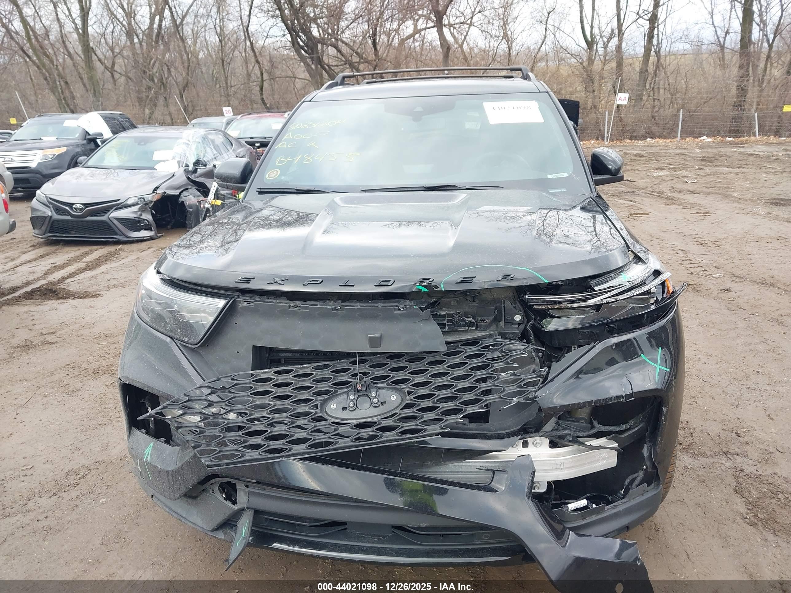 FORD EXPLORER image 6