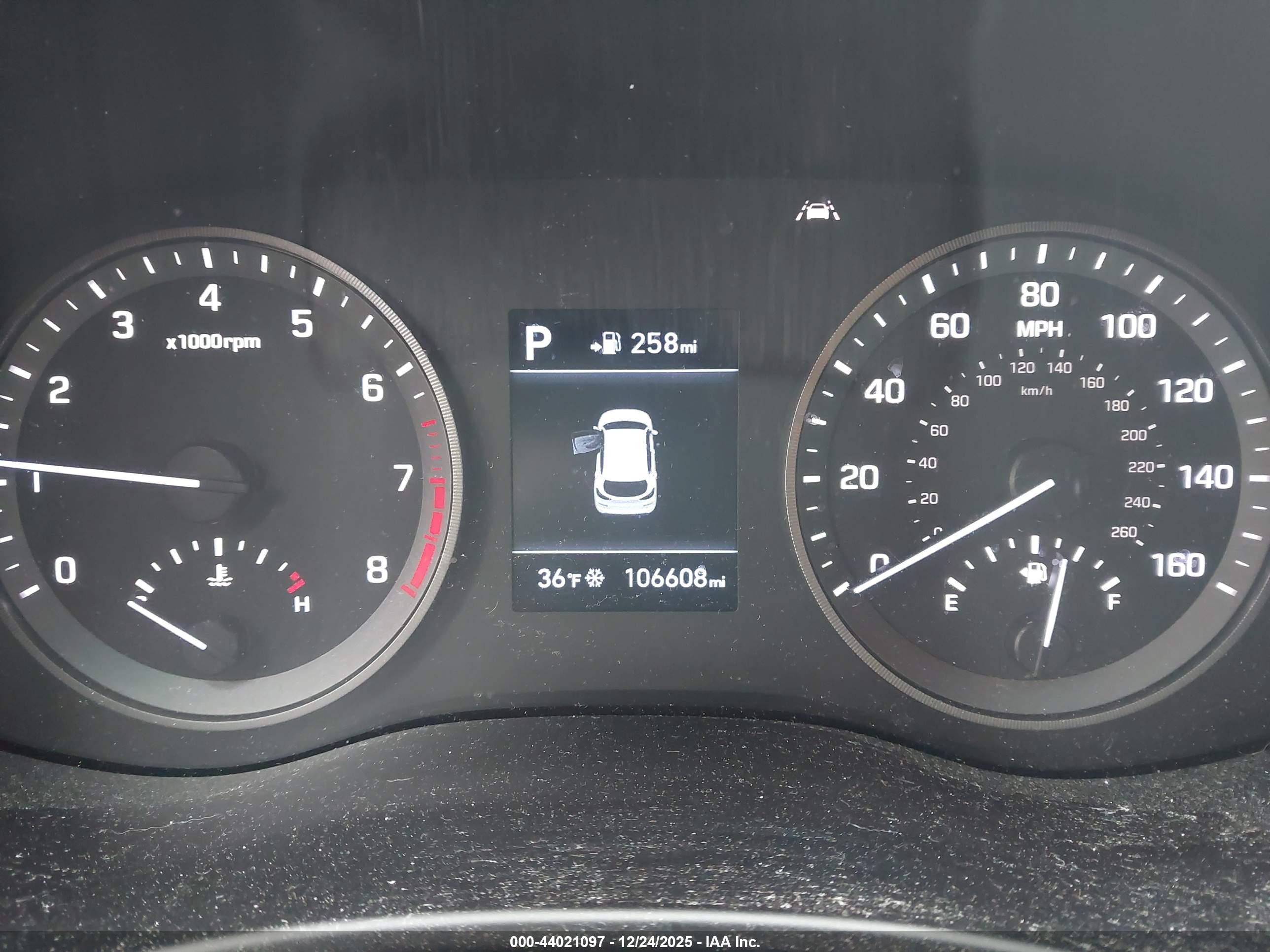 HYUNDAI TUCSON image 7