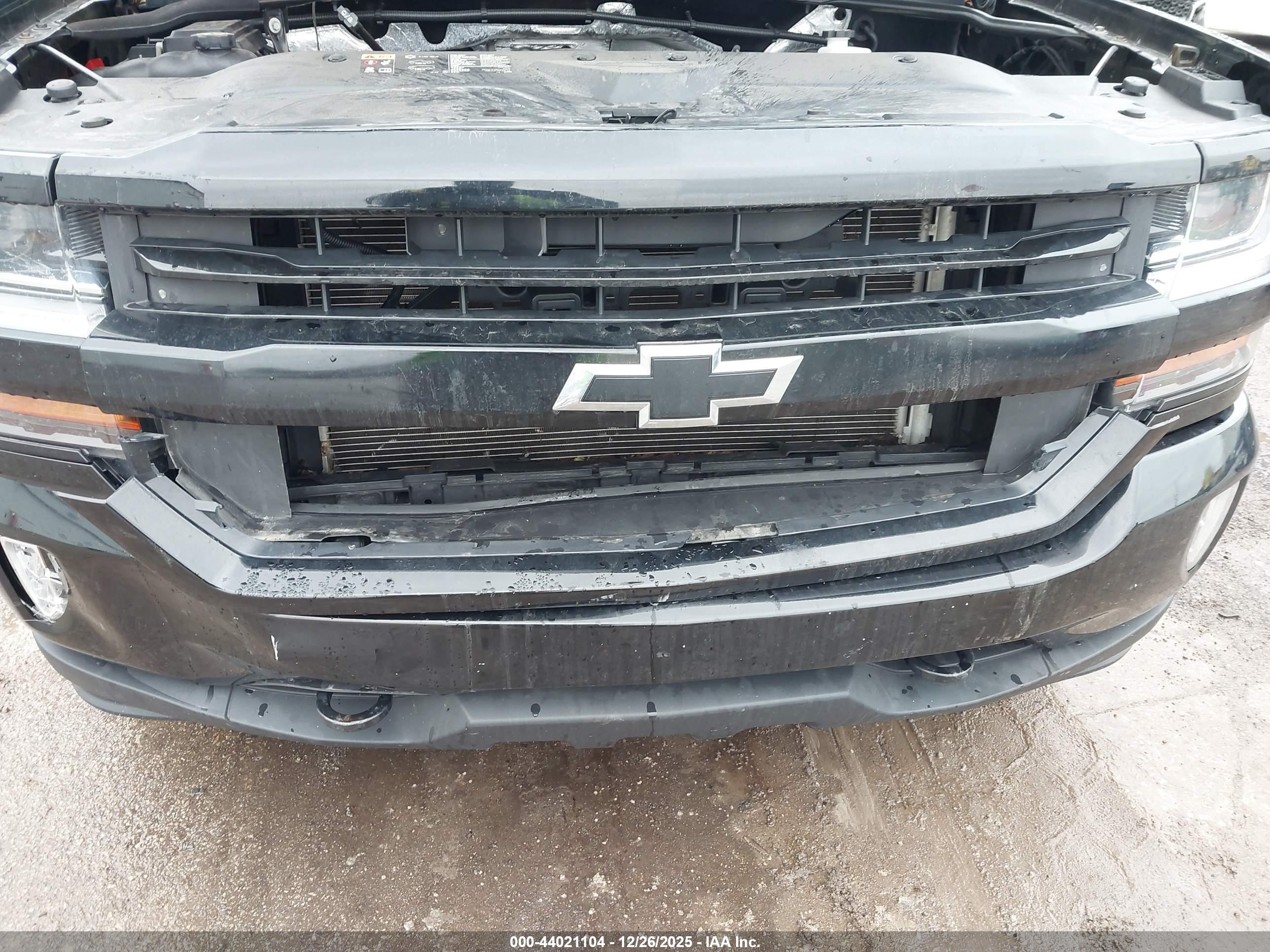 CHEVROLET SILVERADO image 6