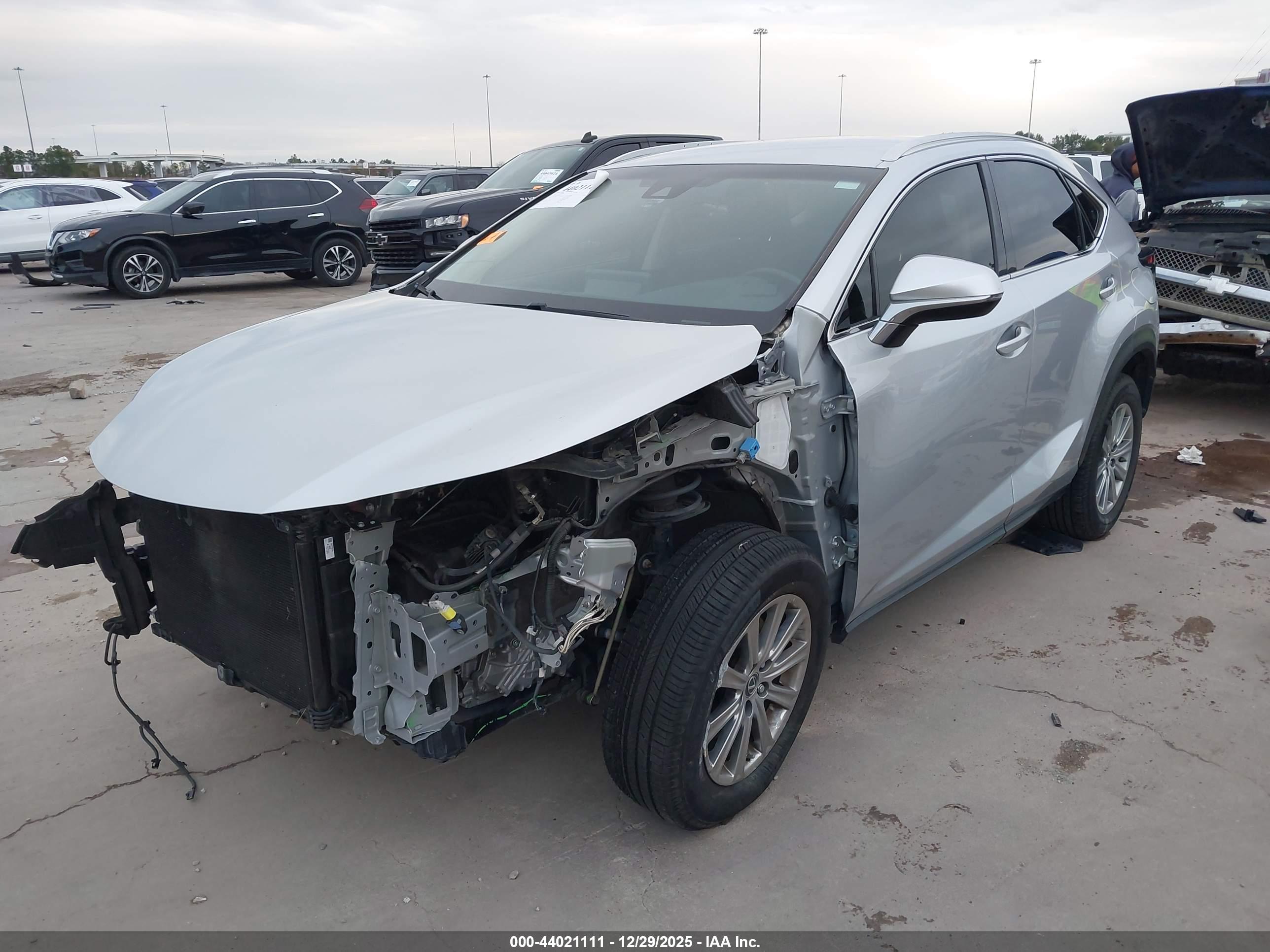 LEXUS NX image 2