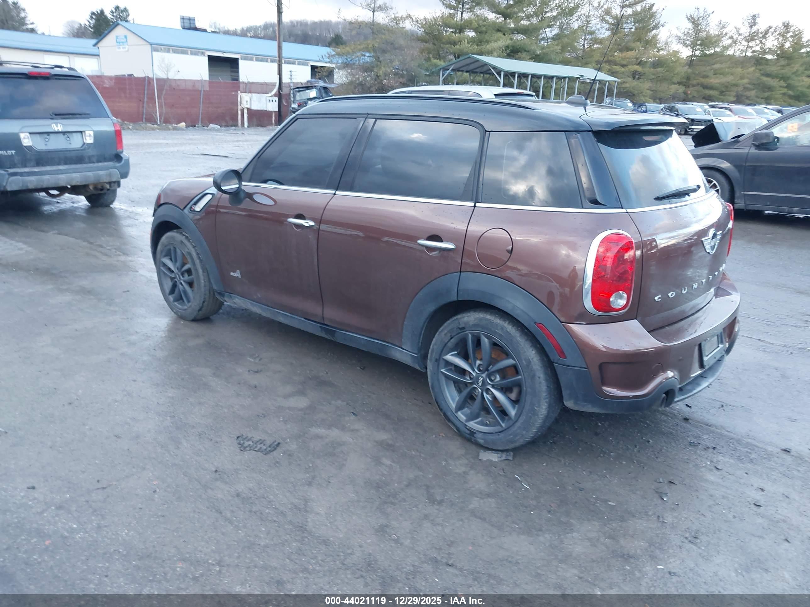 MINI COUNTRYMAN image 3