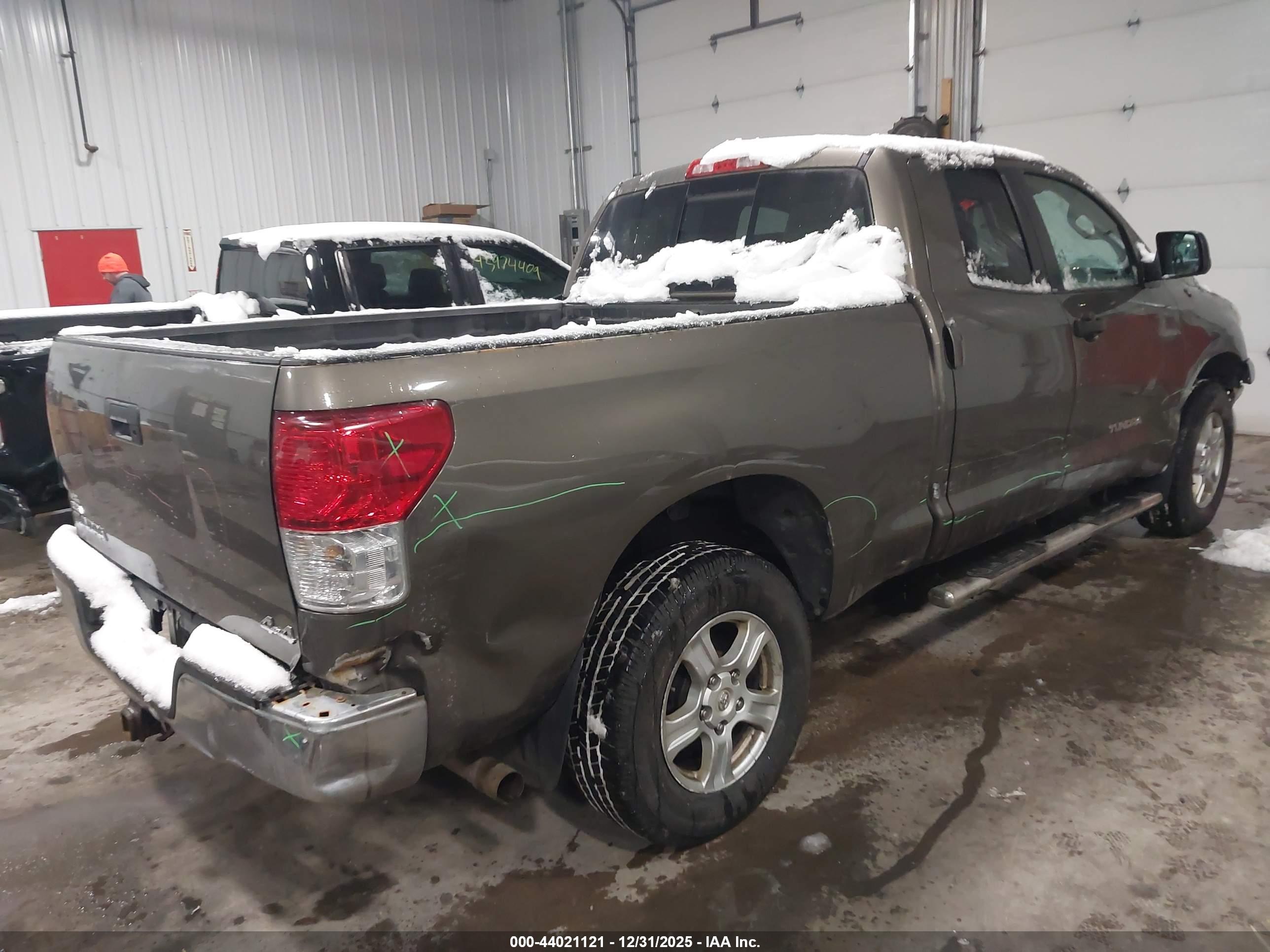 TOYOTA TUNDRA image 4