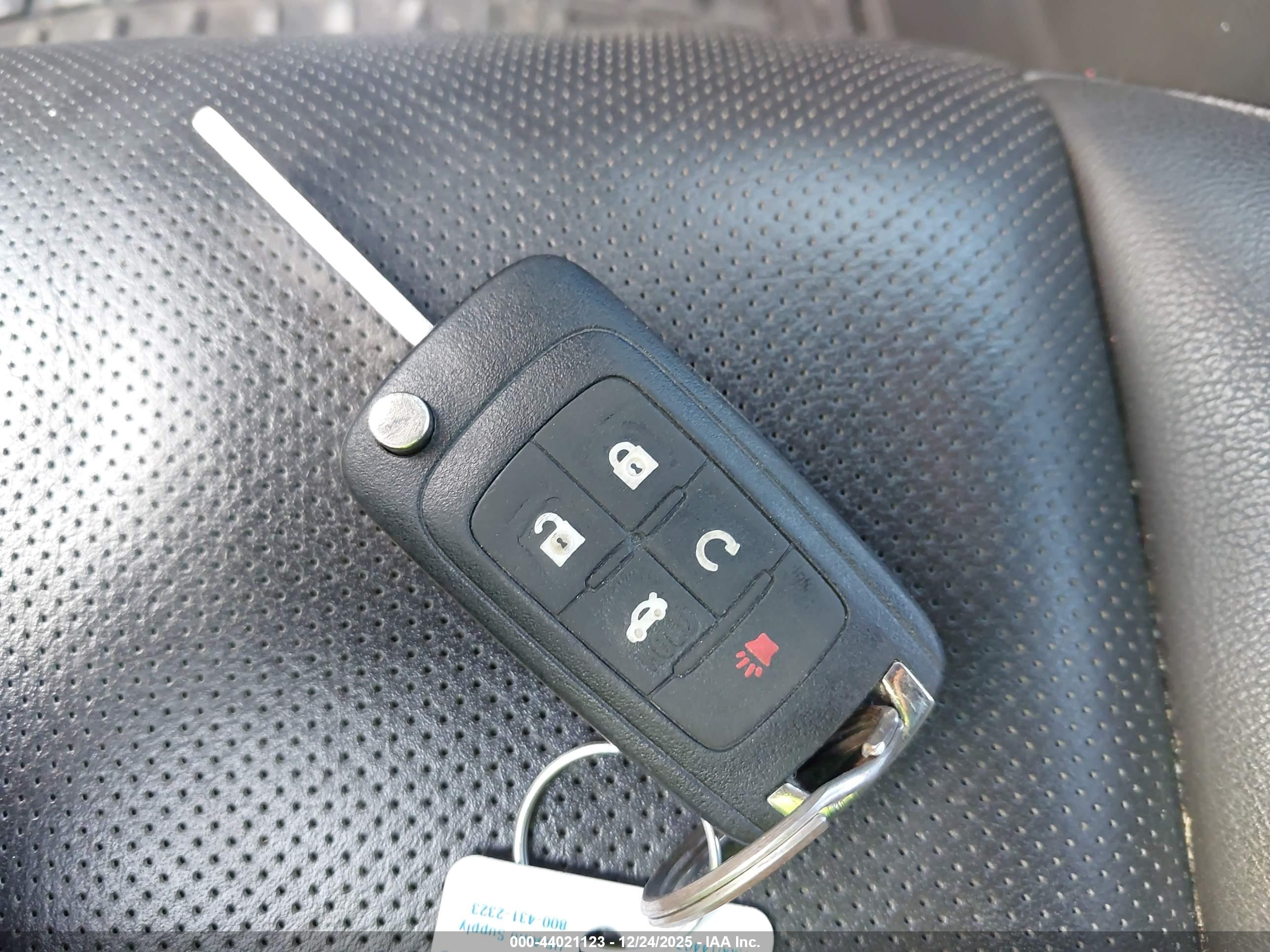 CHEVROLET EQUINOX image 11