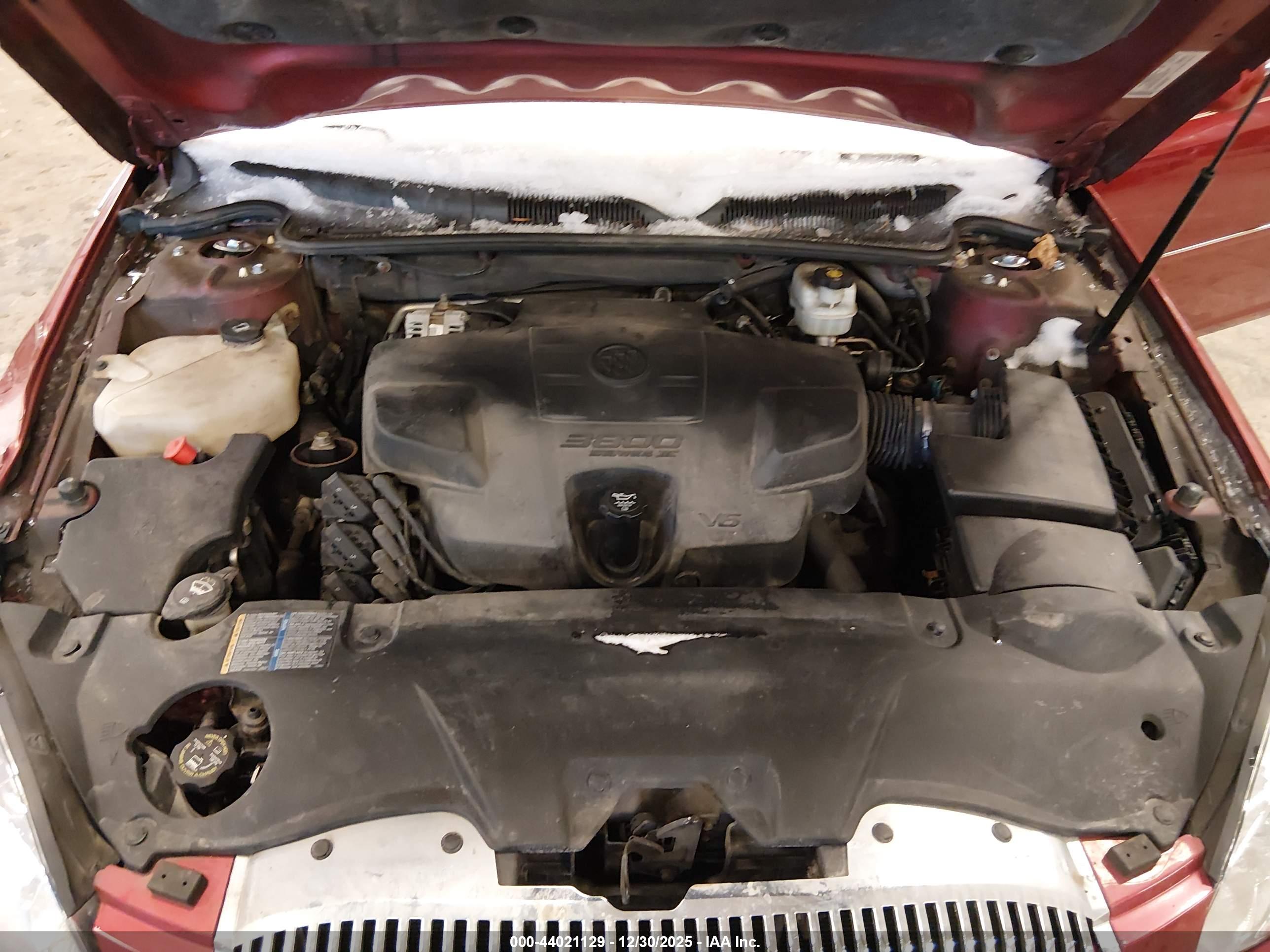 BUICK LUCERNE image 10