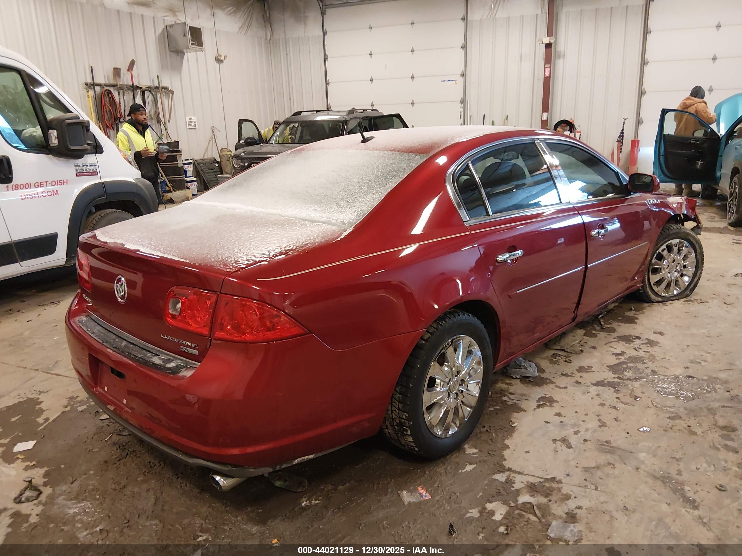 BUICK LUCERNE image 4