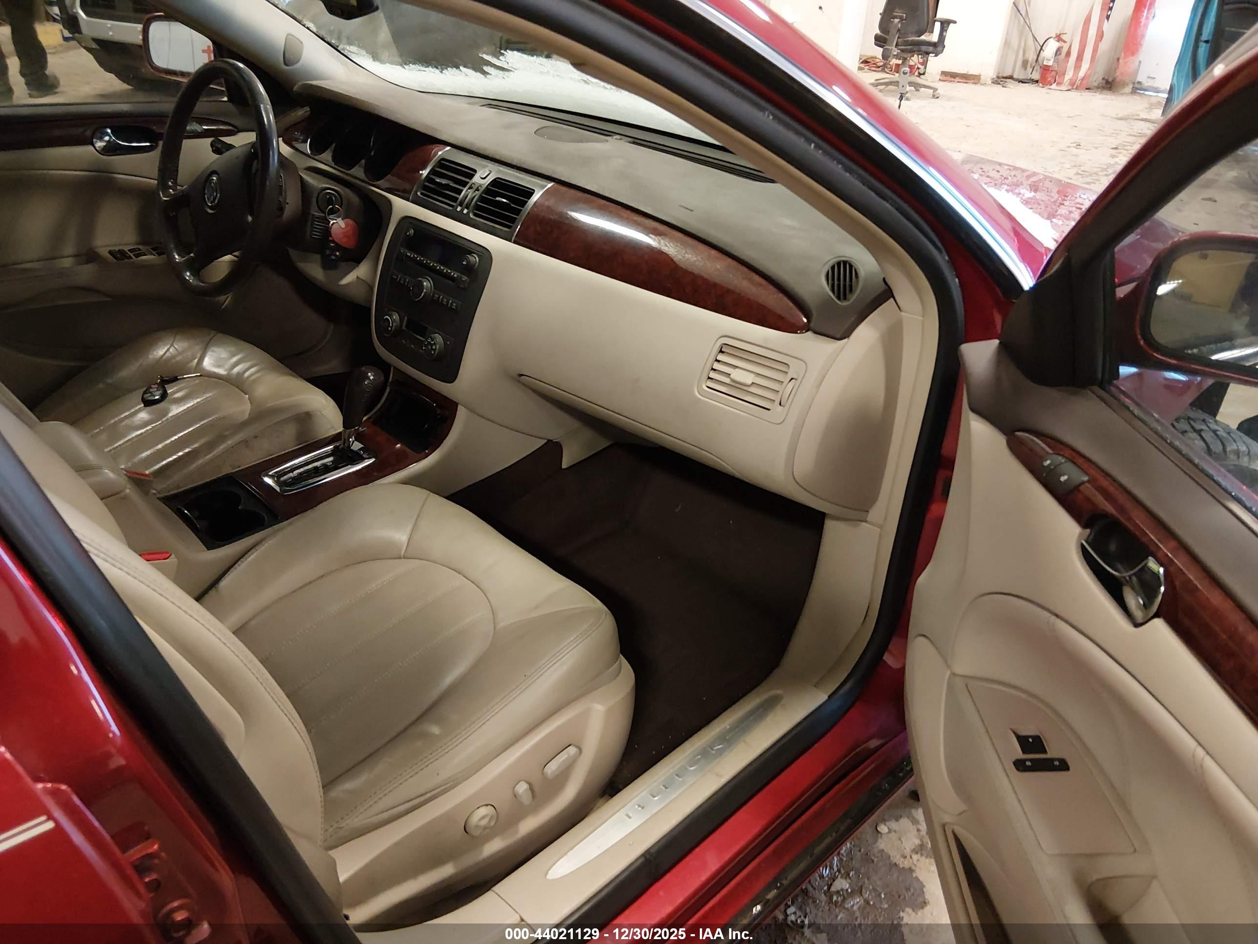 BUICK LUCERNE image 5