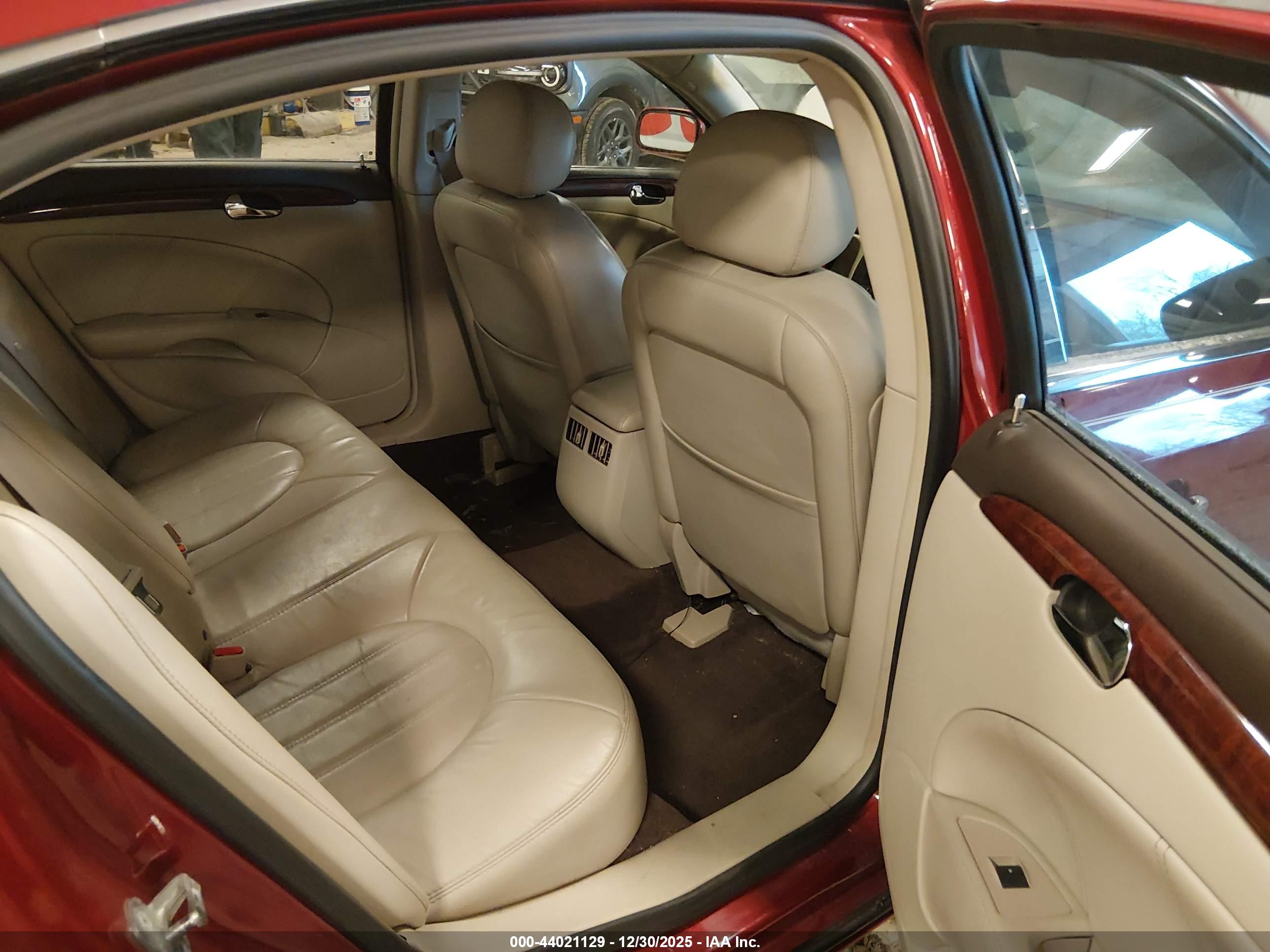 BUICK LUCERNE image 8