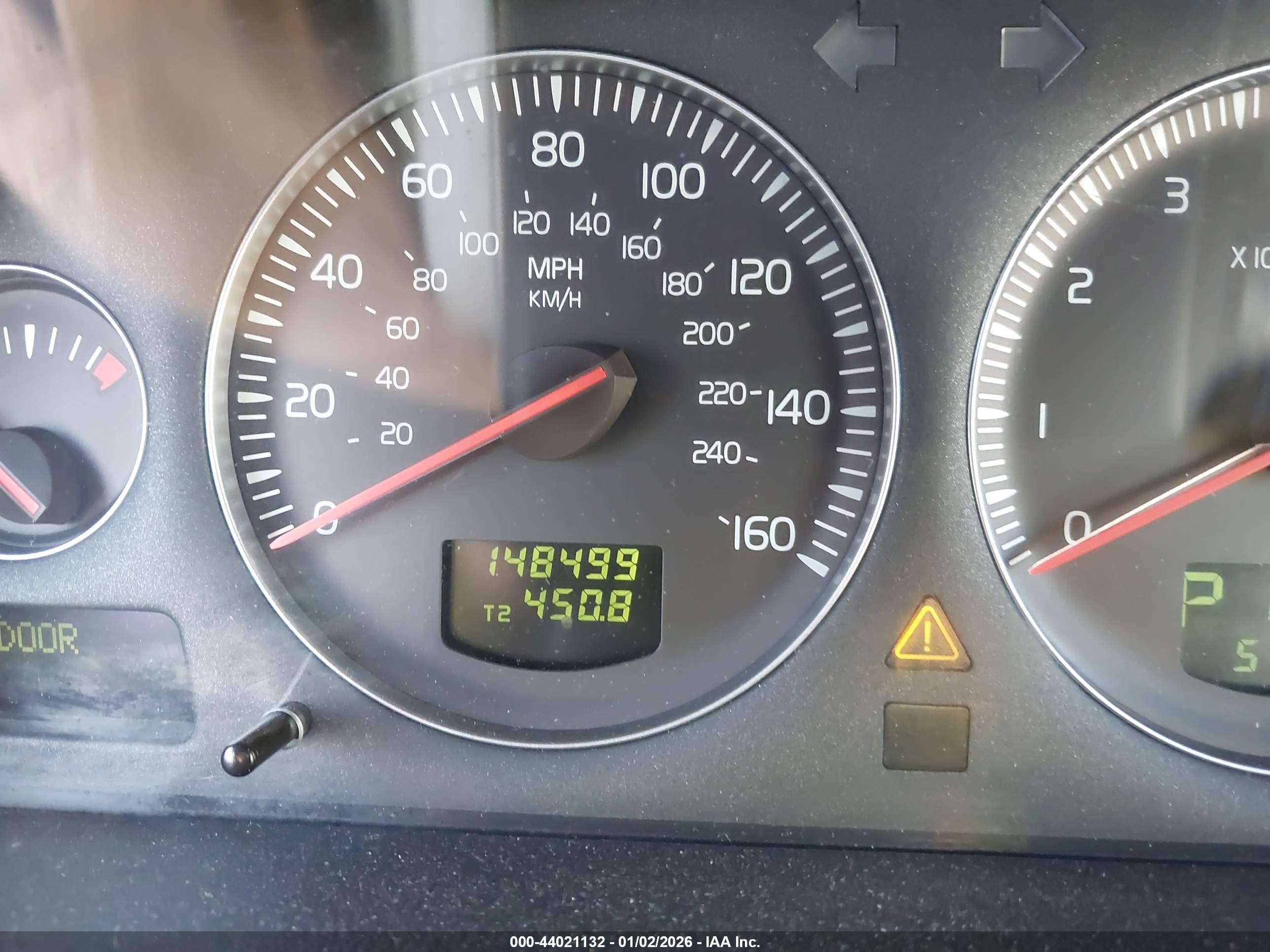VOLVO S60 image 7