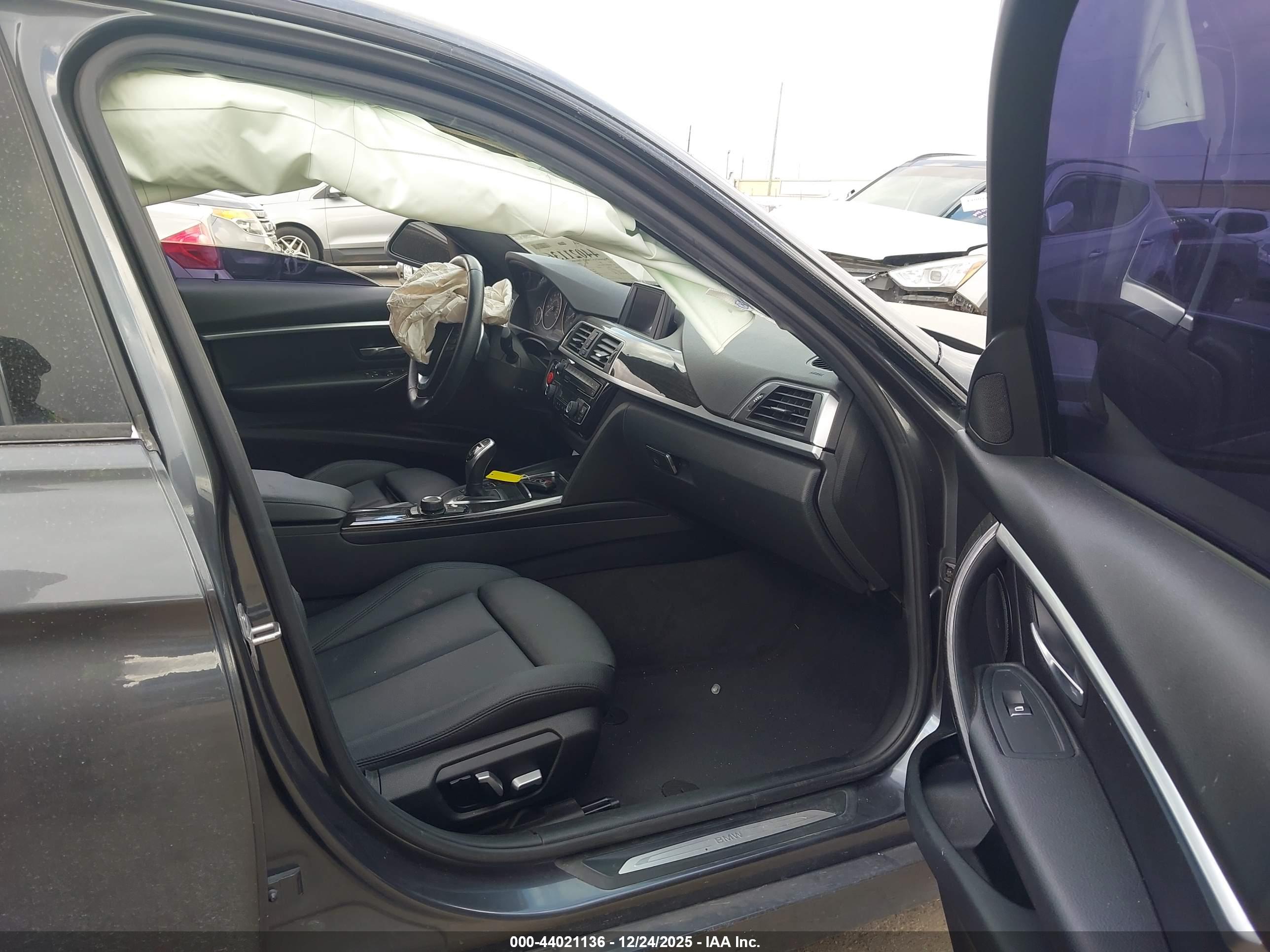 BMW 330I image 5