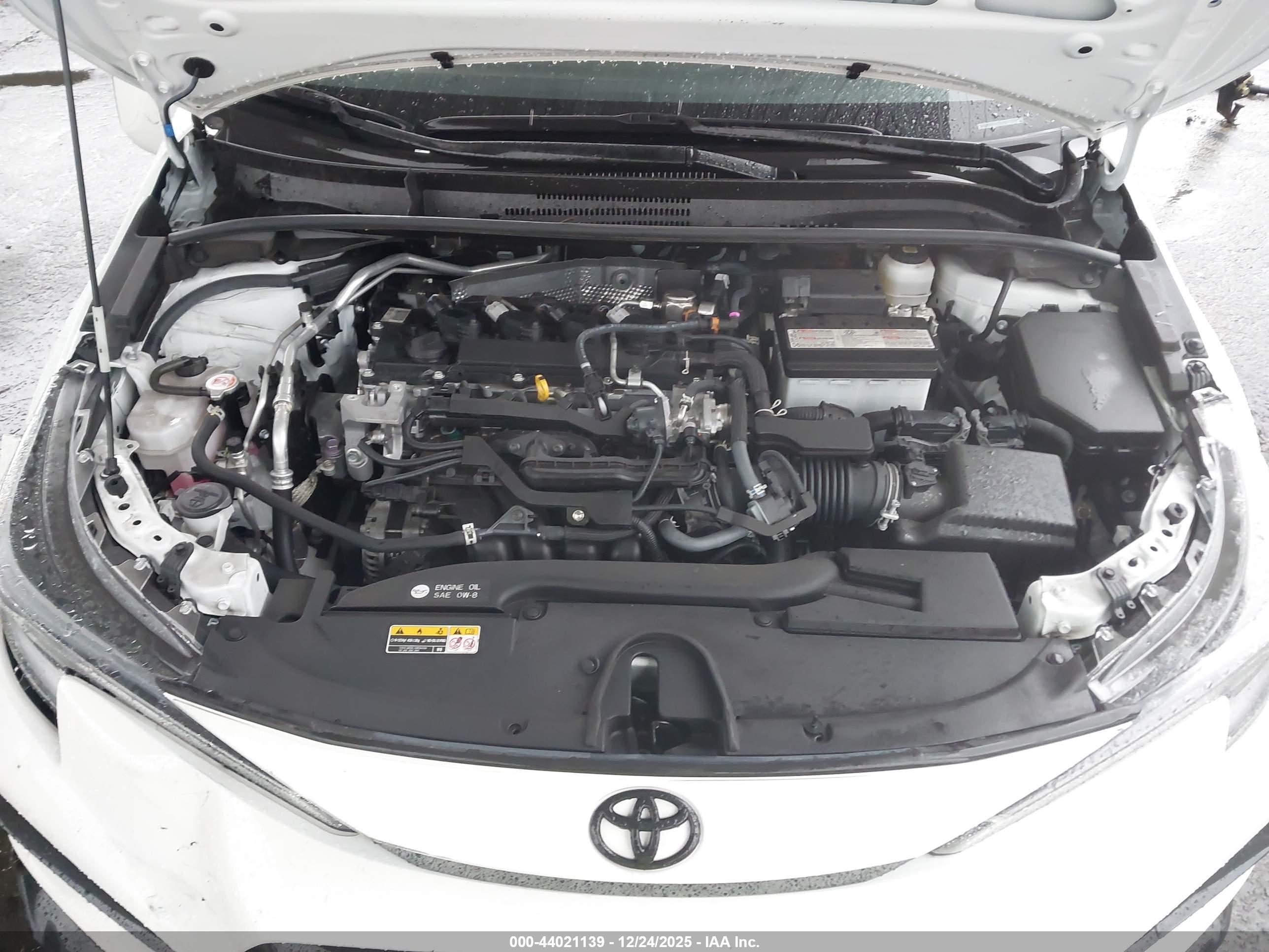 TOYOTA COROLLA image 10