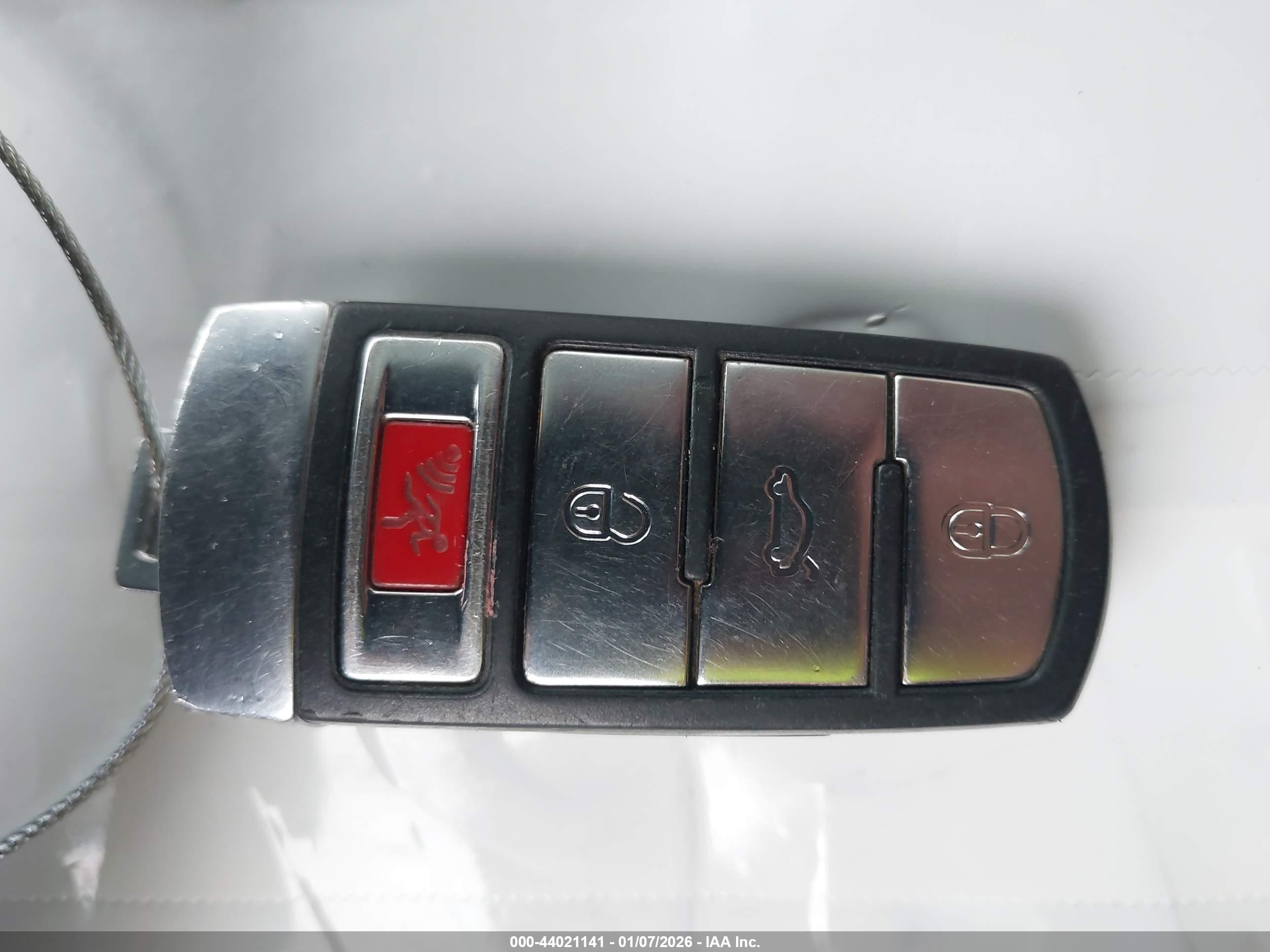 VOLKSWAGEN CC image 11