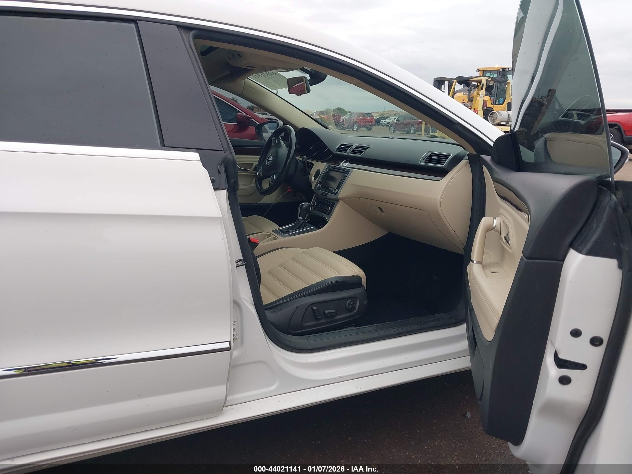 VOLKSWAGEN CC image 5