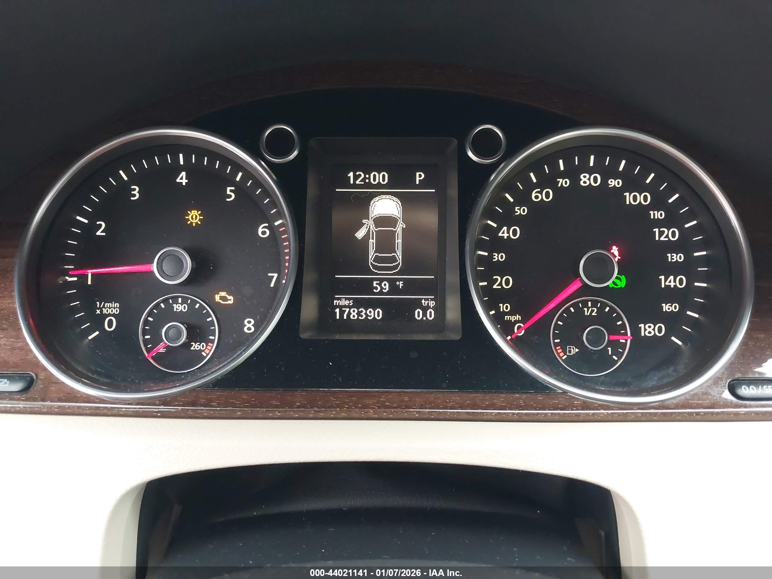 VOLKSWAGEN CC image 7