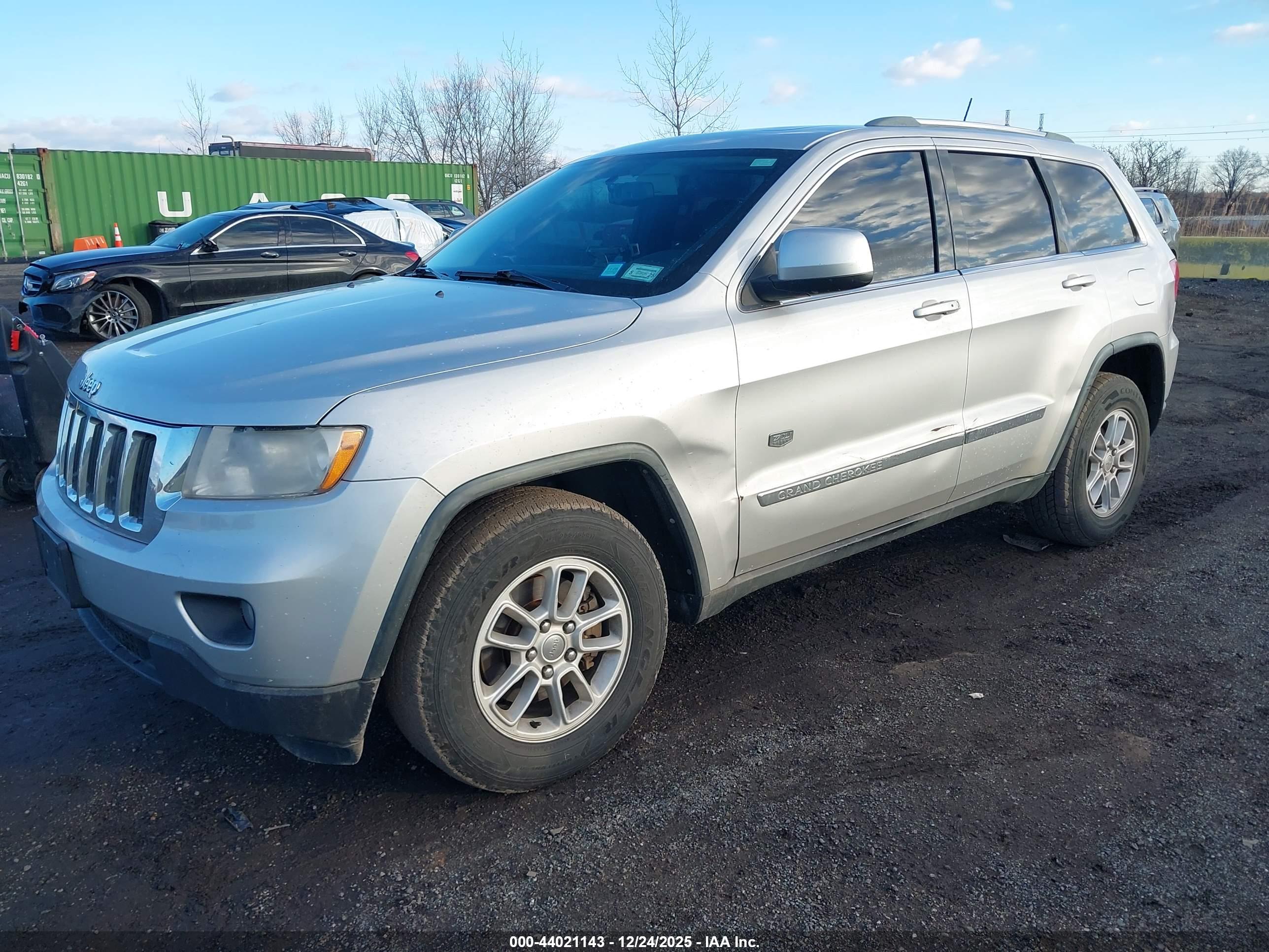 JEEP GRAND image 2