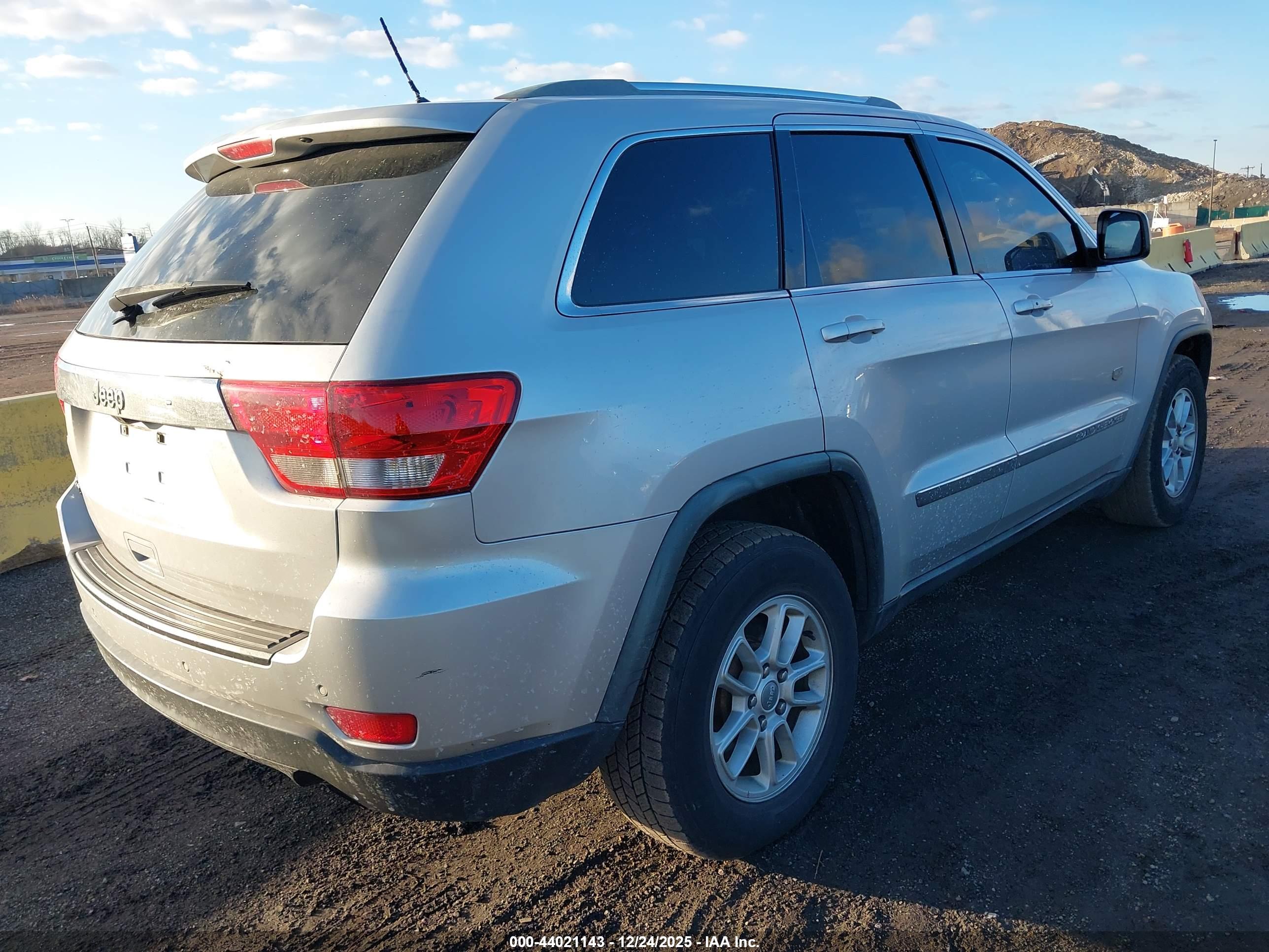 JEEP GRAND image 4