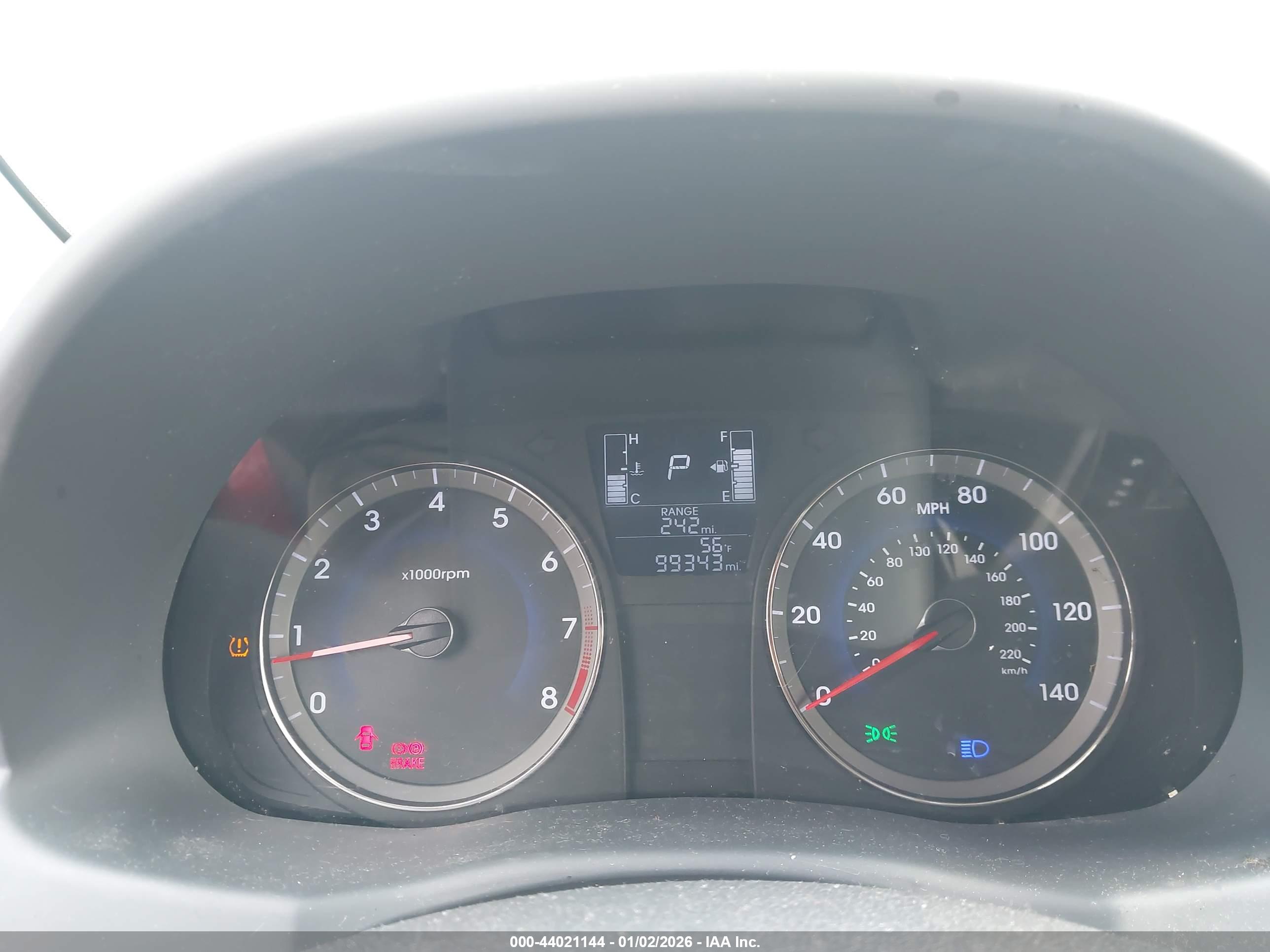 HYUNDAI ACCENT image 7