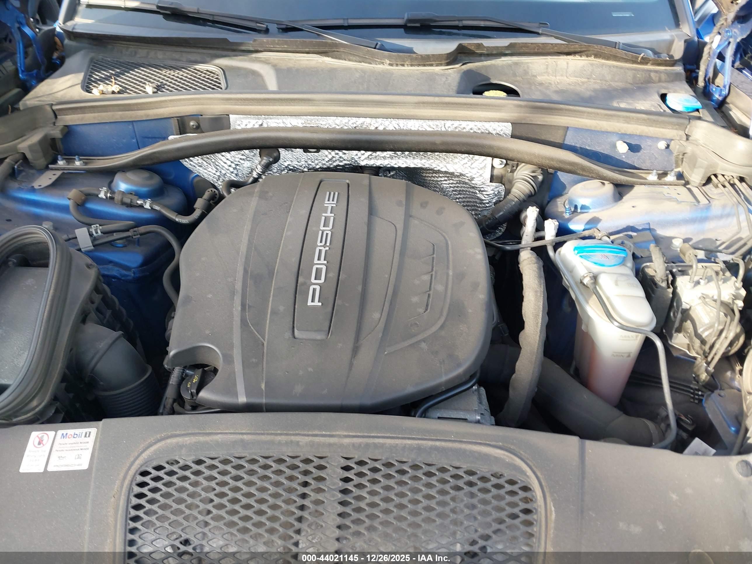 PORSCHE MACAN image 10