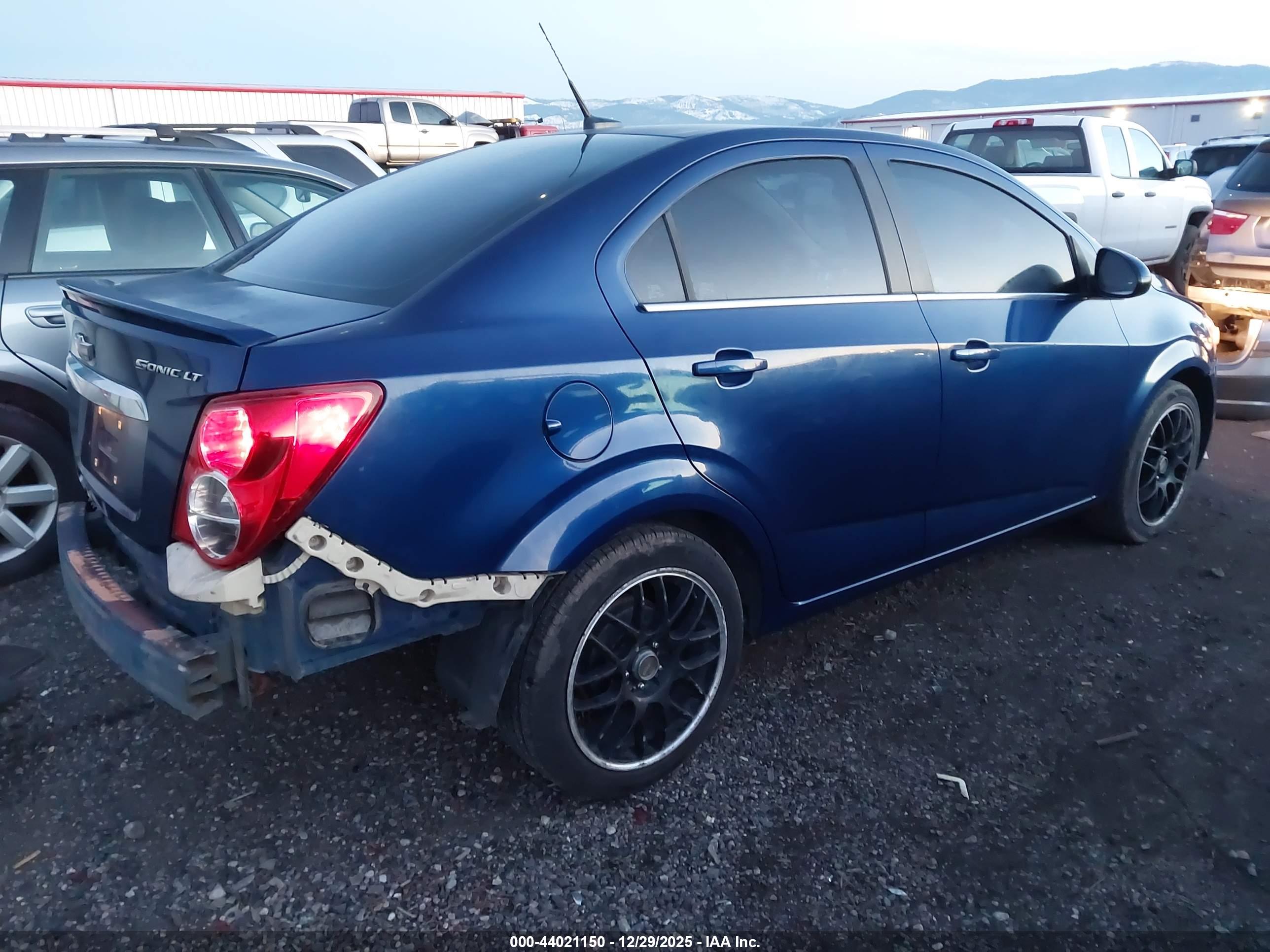 CHEVROLET SONIC image 4