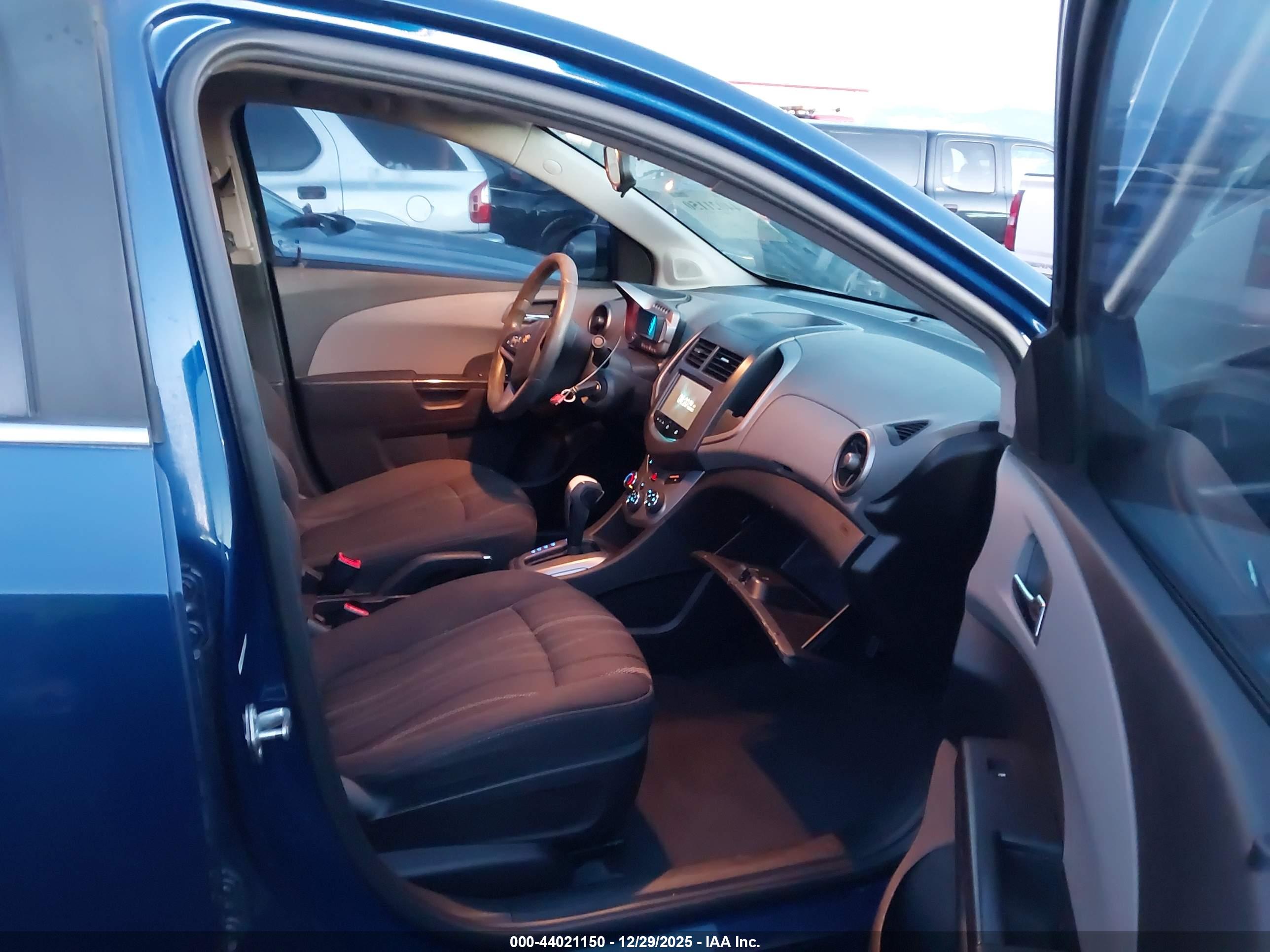 CHEVROLET SONIC image 5