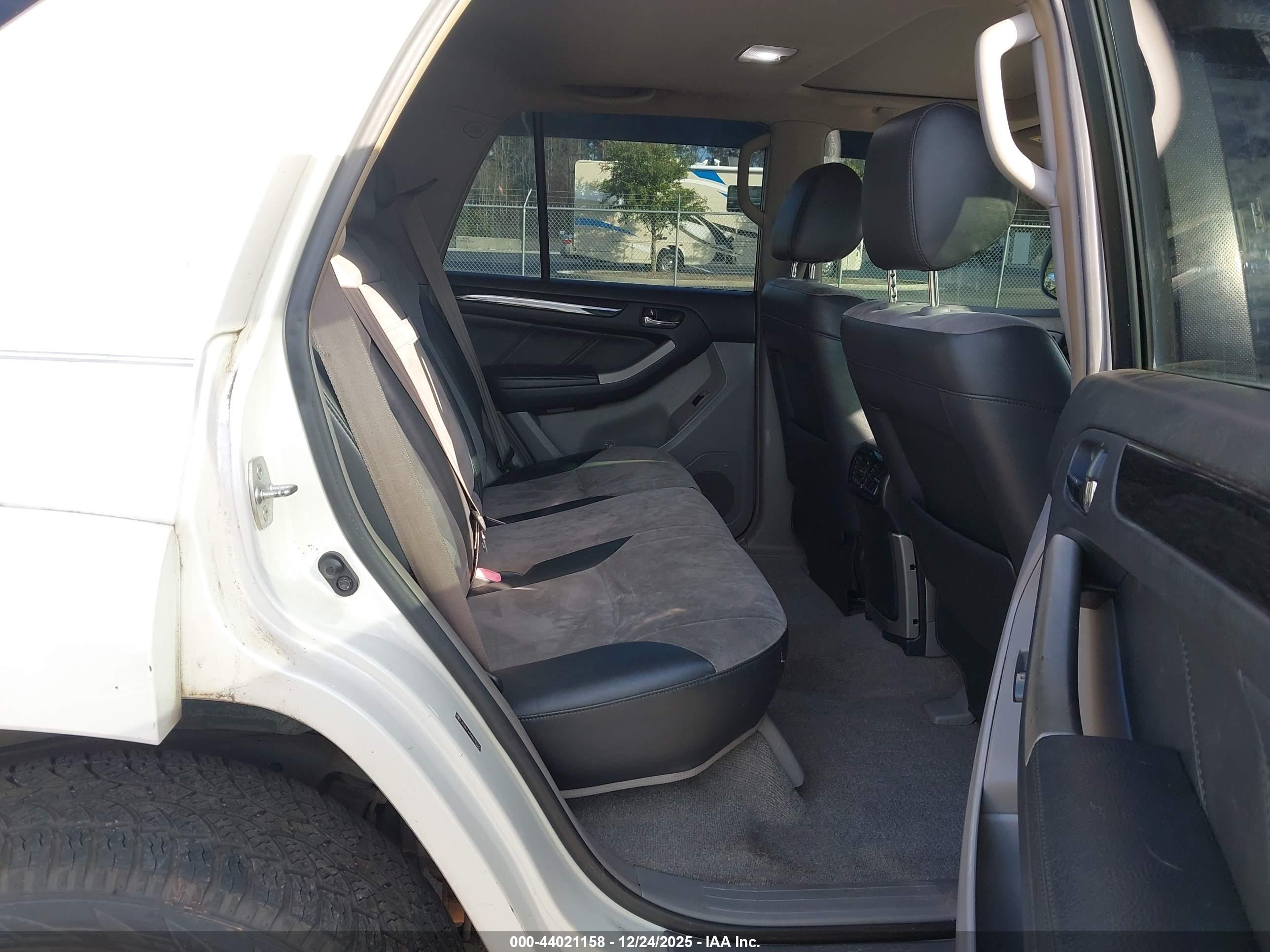 TOYOTA 4RUNNER image 8