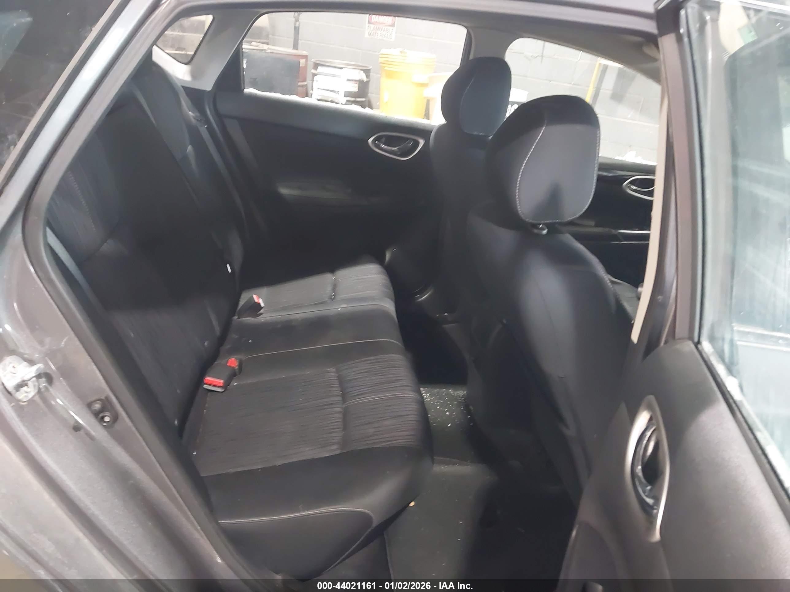 NISSAN SENTRA image 8