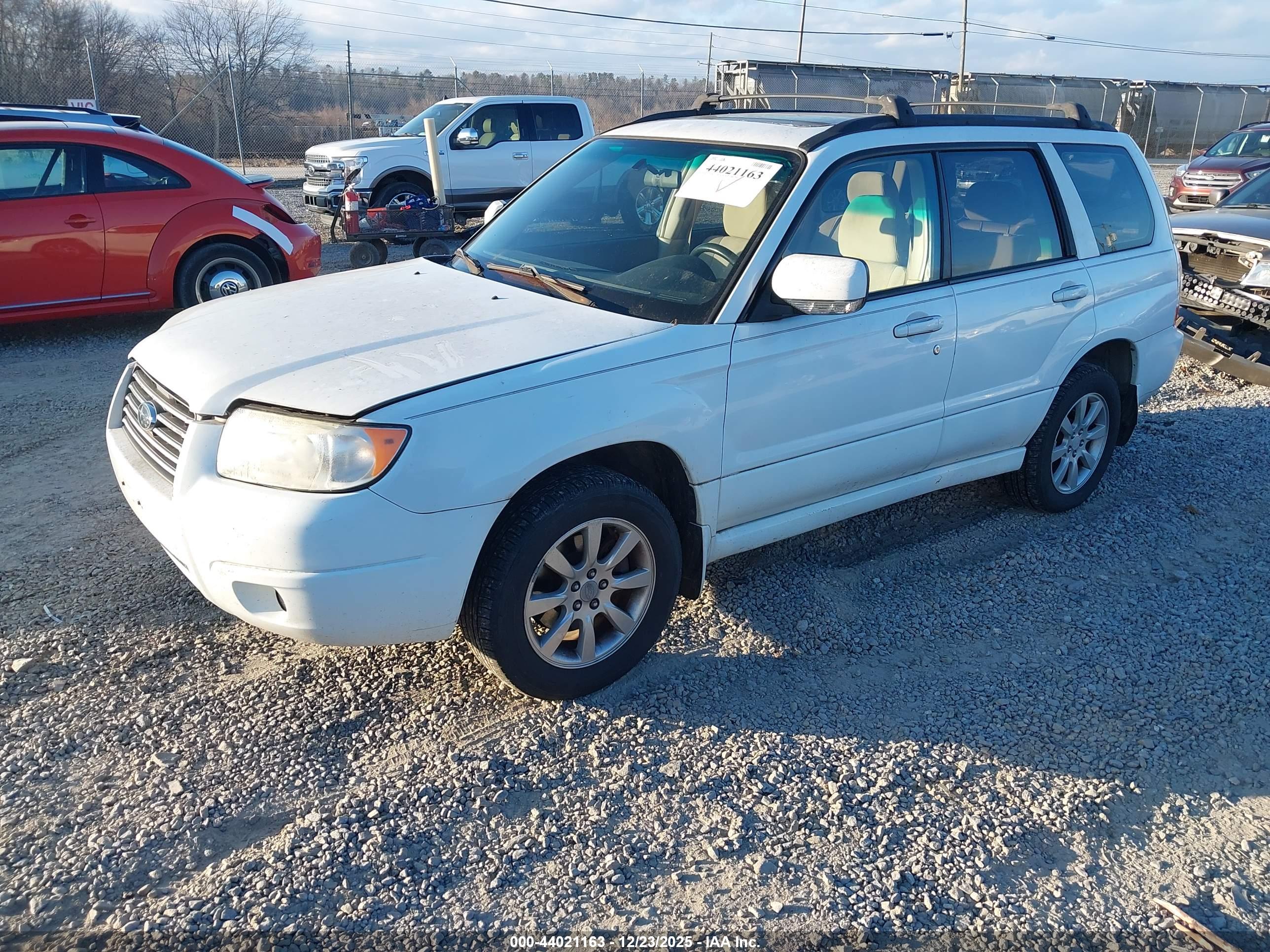 SUBARU FORESTER image 2