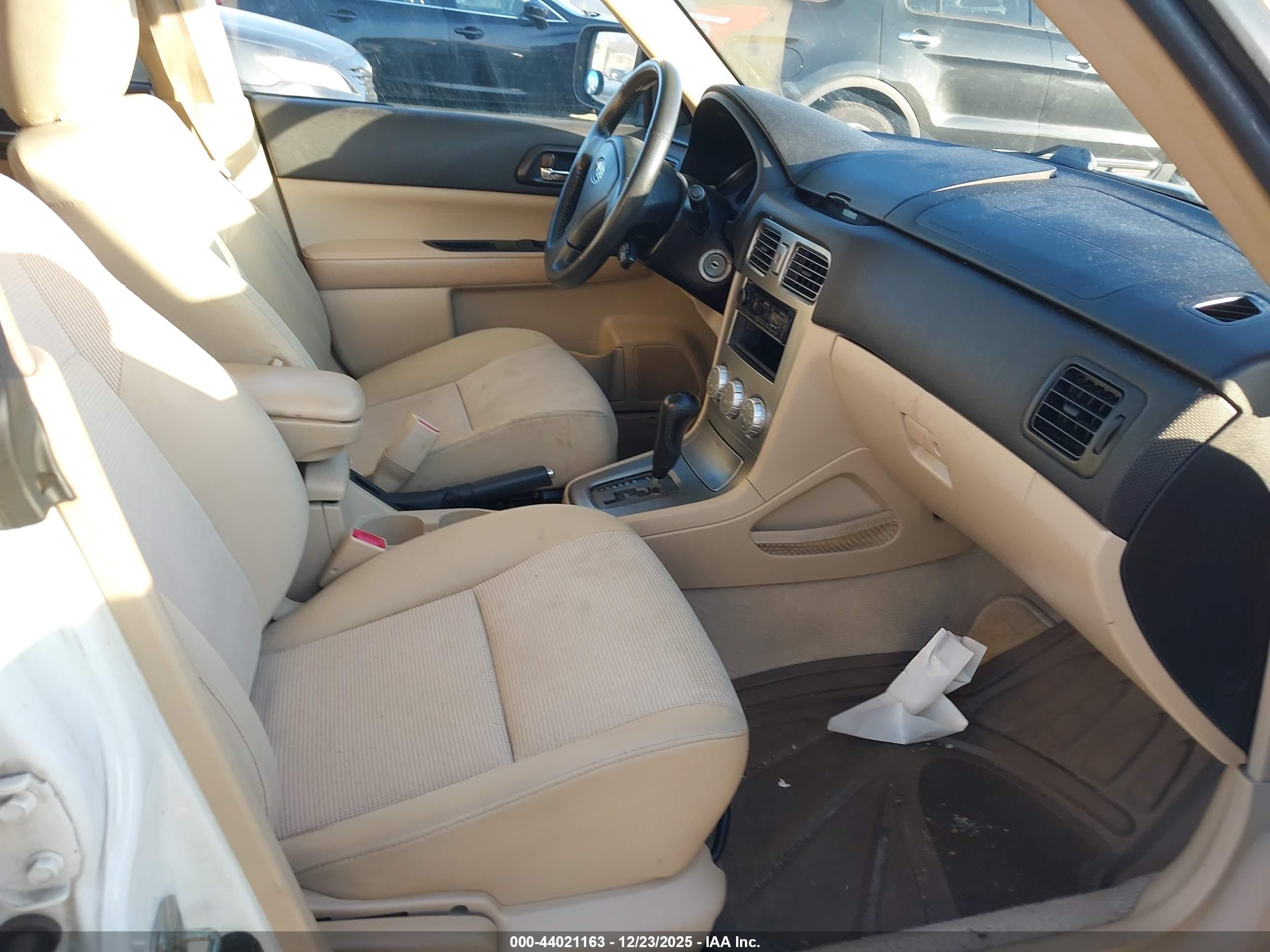 SUBARU FORESTER image 5