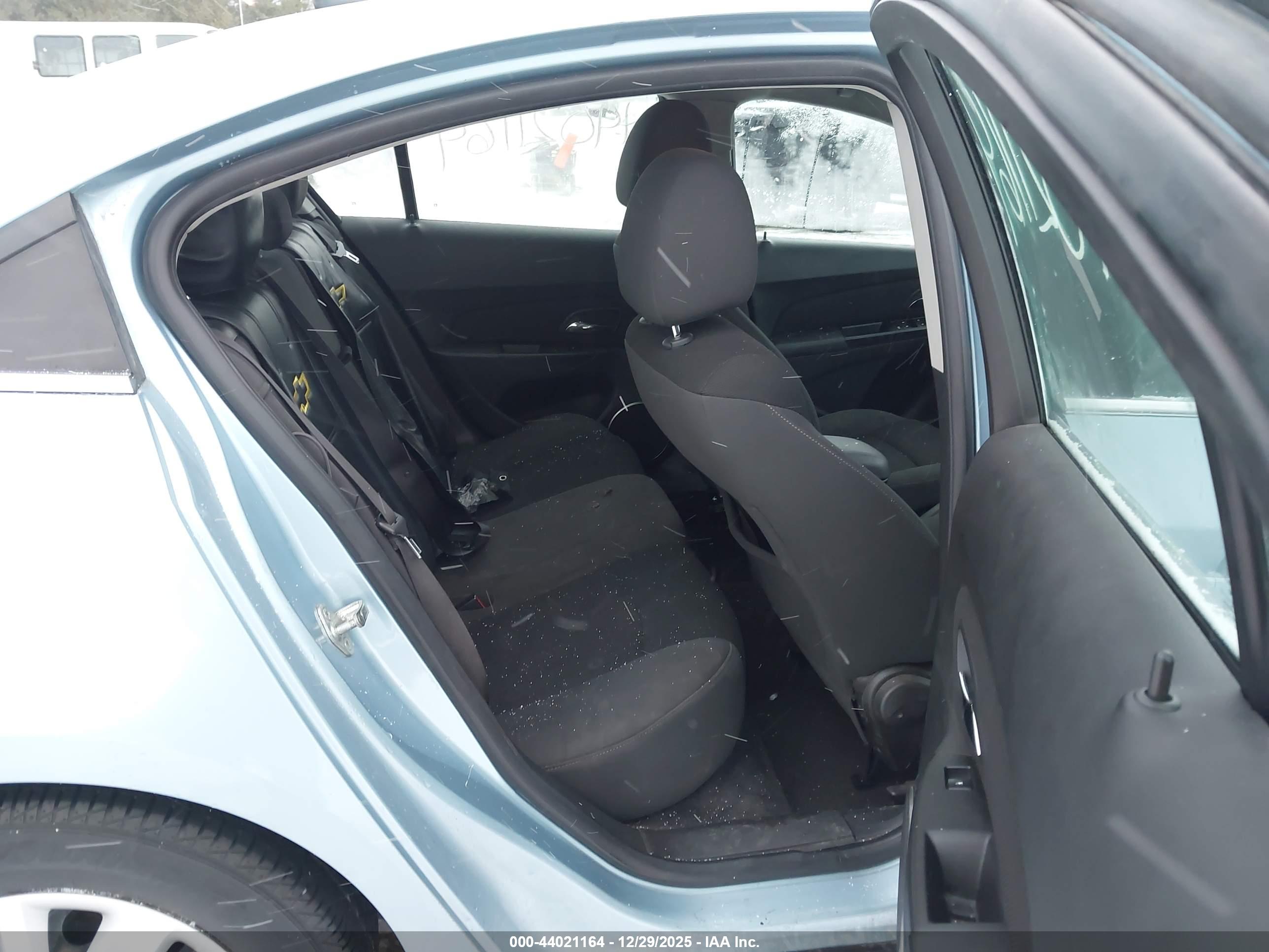 CHEVROLET CRUZE image 8