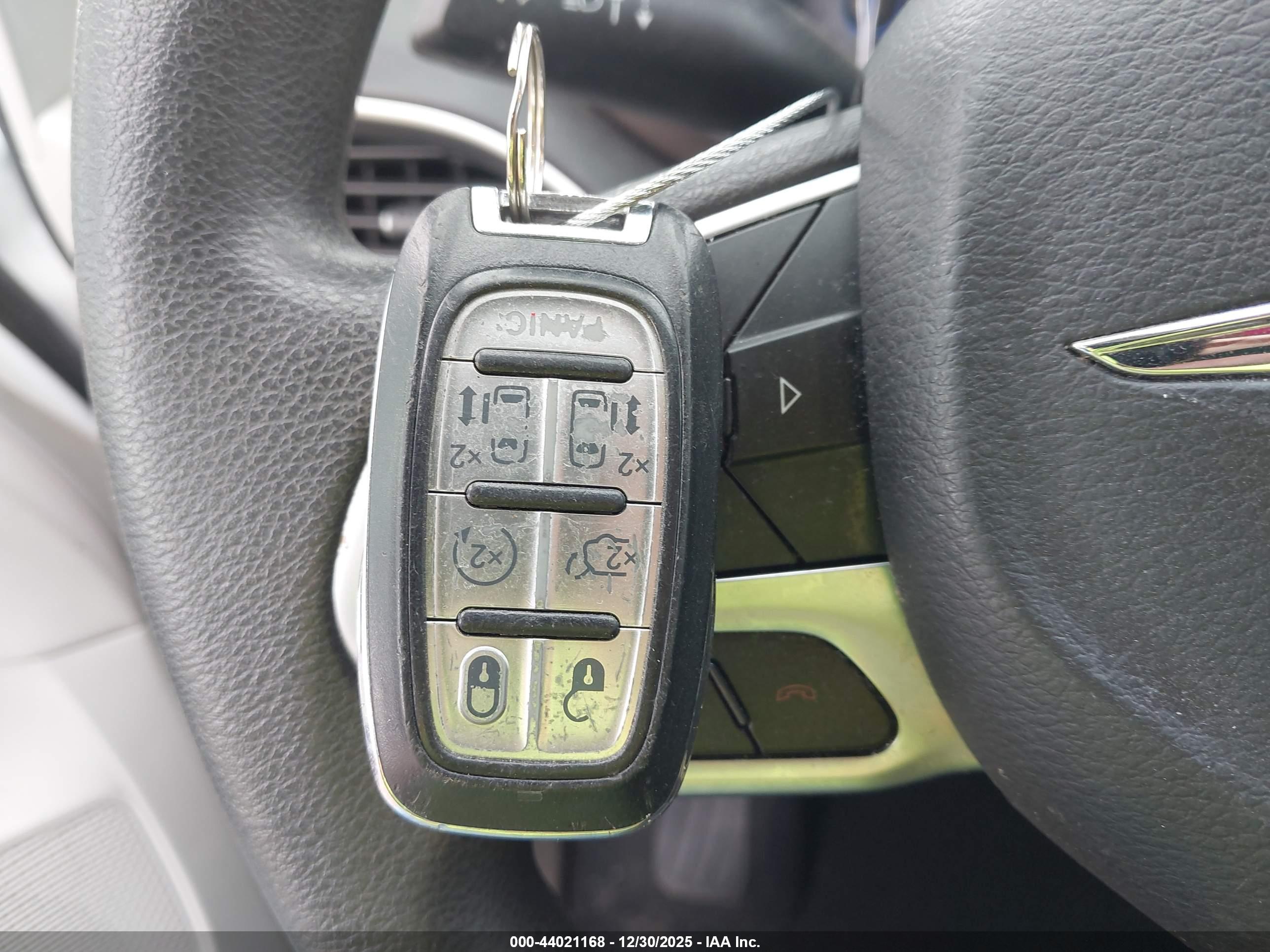 CHRYSLER PACIFICA image 11