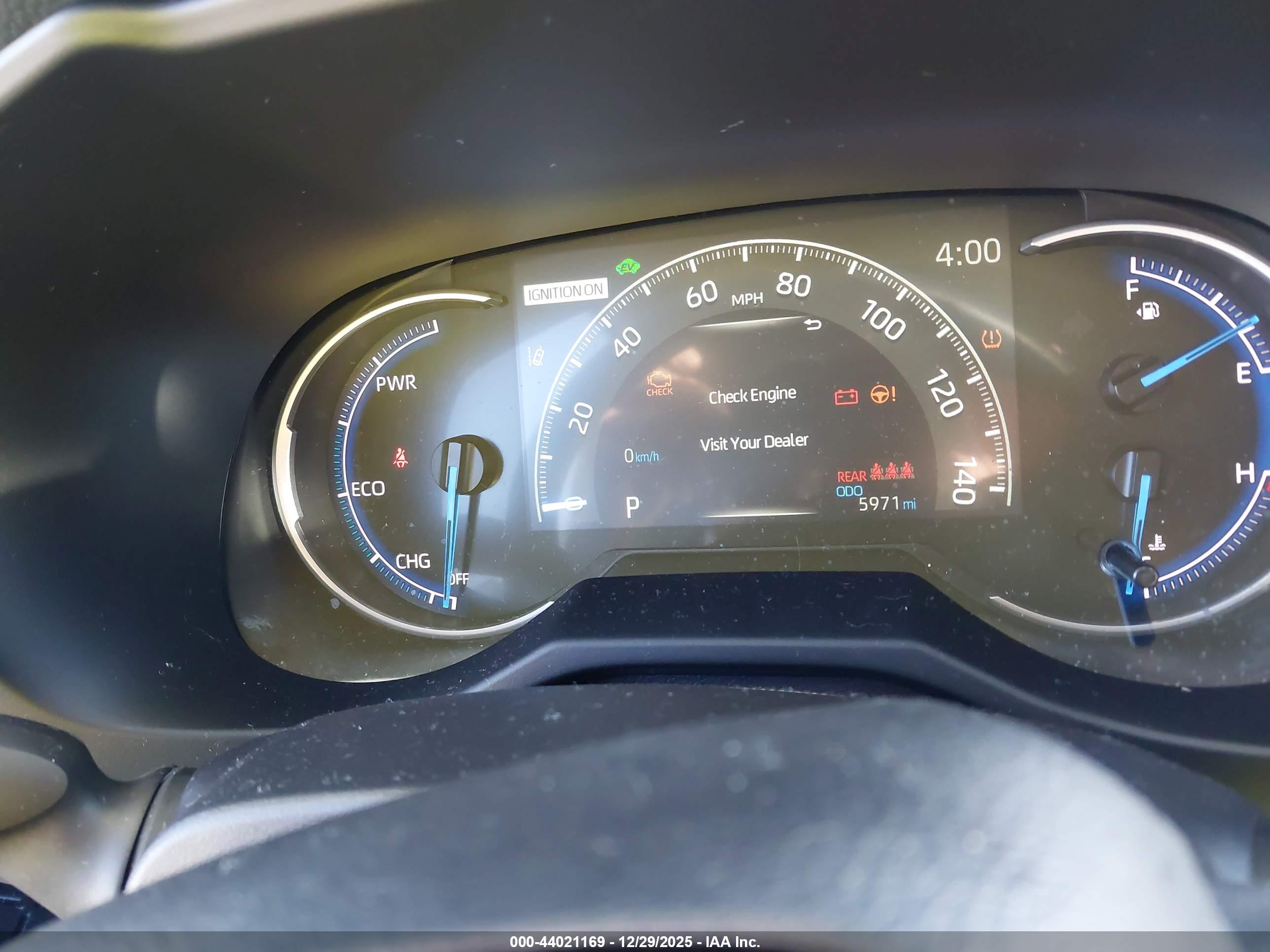 TOYOTA RAV4 image 7