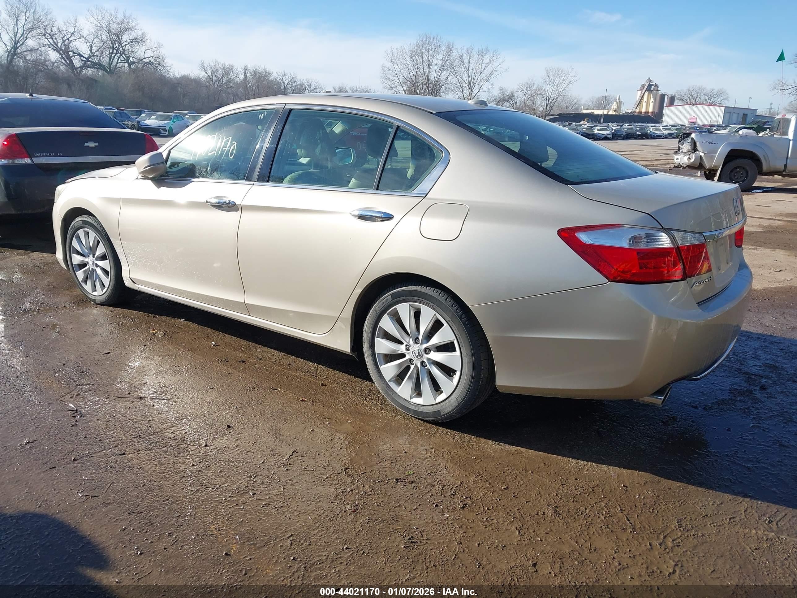 HONDA ACCORD image 3