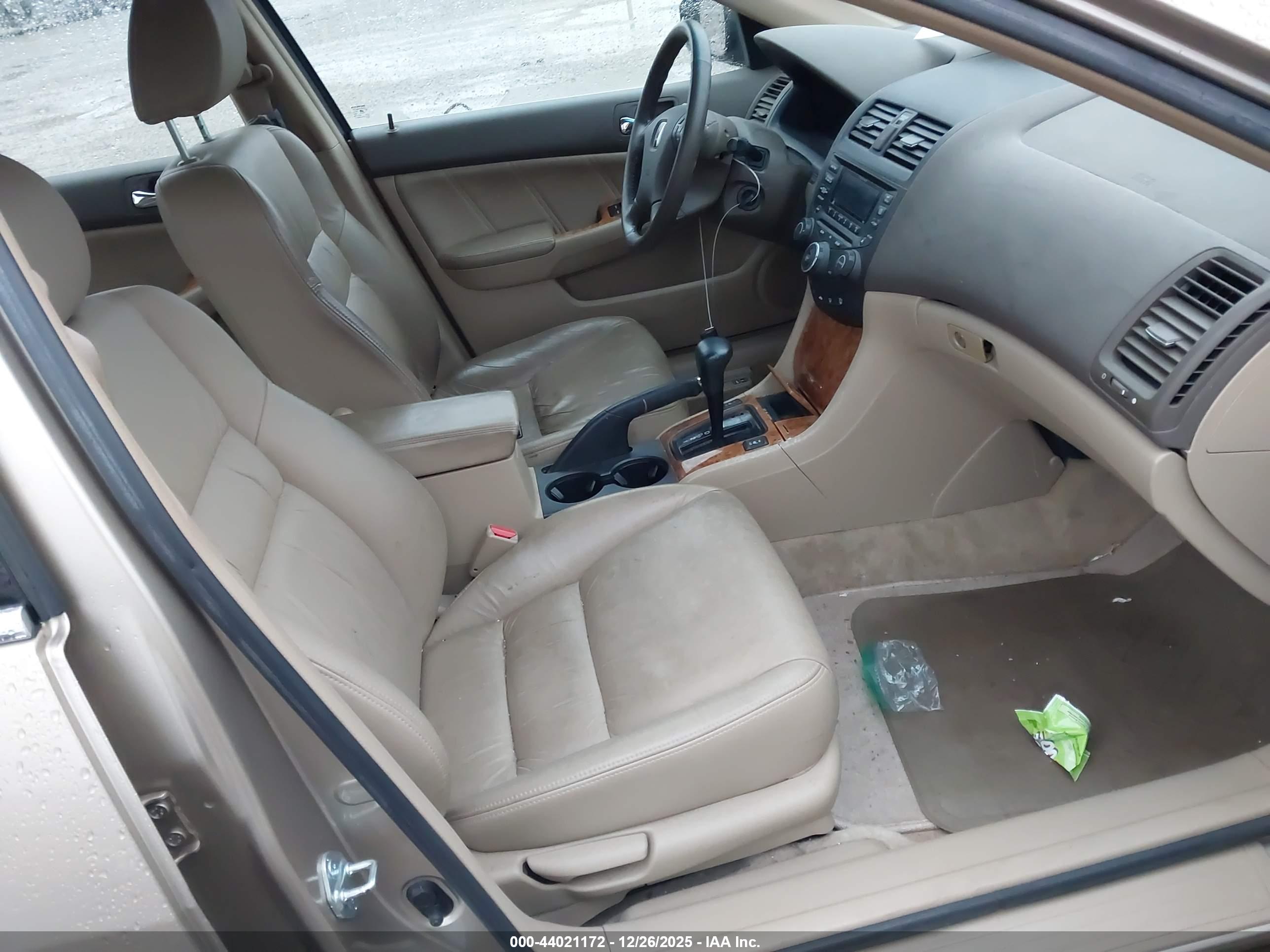 HONDA ACCORD image 5