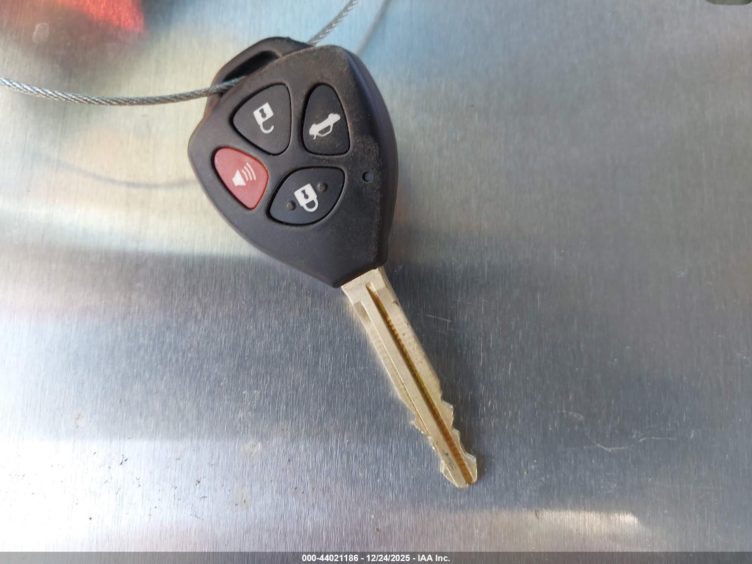 TOYOTA CAMRY image 11