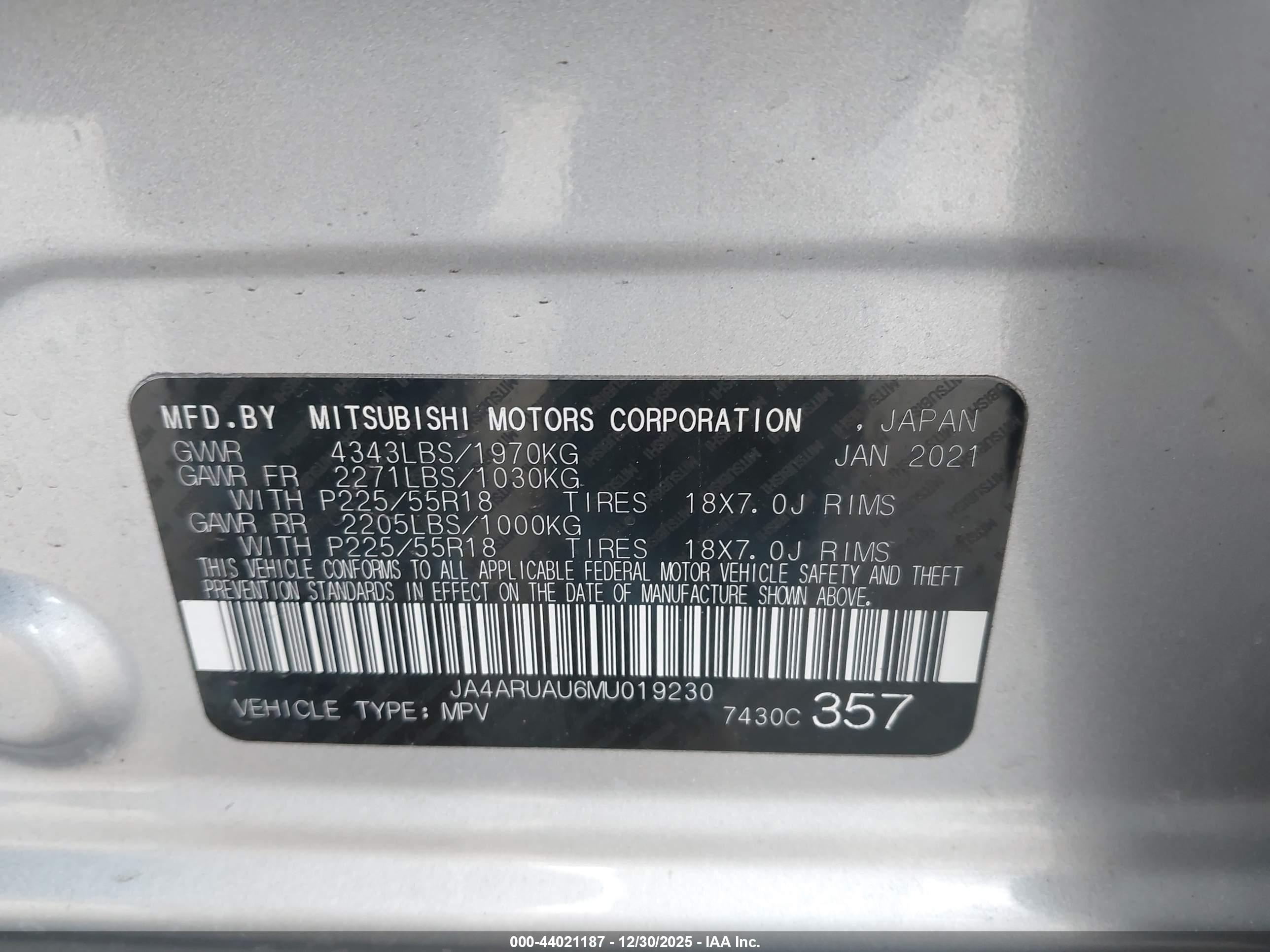 MITSUBISHI OUTLANDER image 9