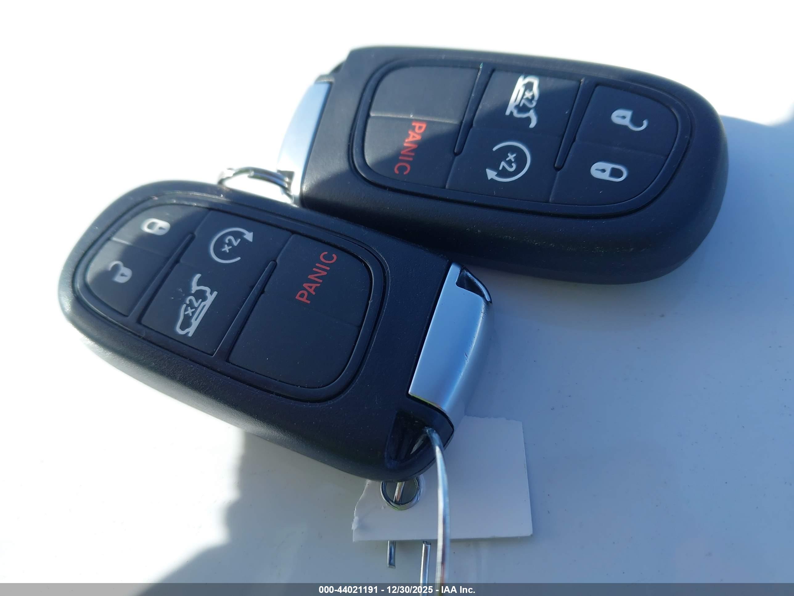 JEEP CHEROKEE image 11