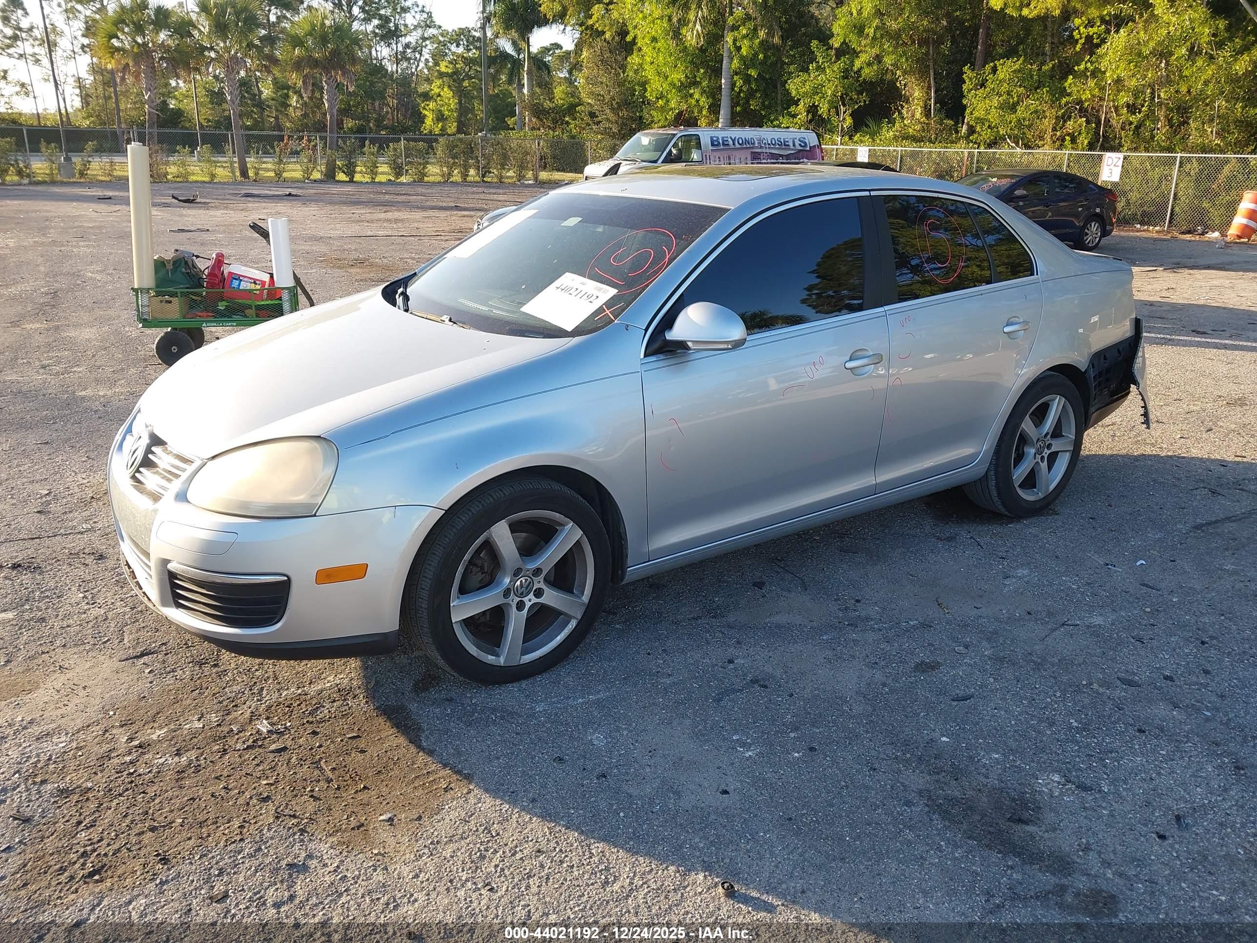 VOLKSWAGEN JETTA image 2